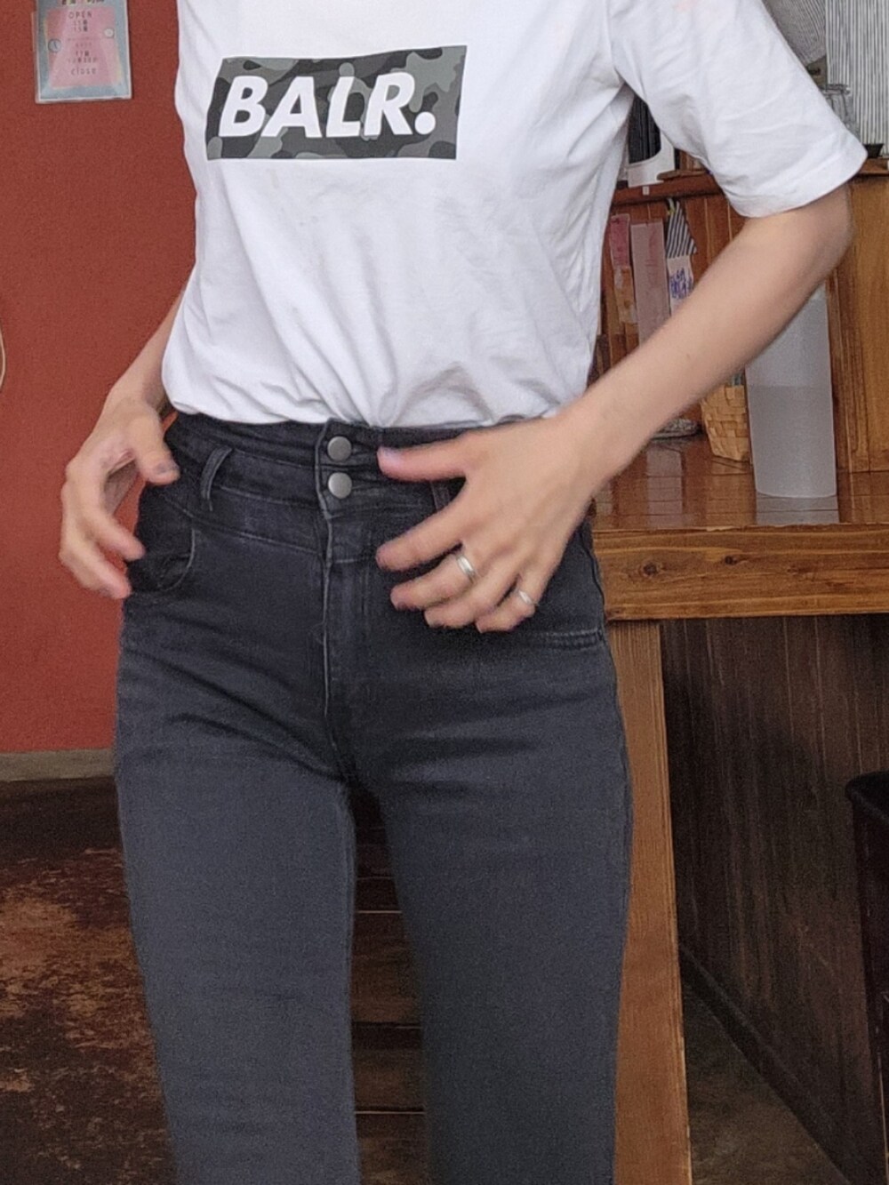 「オトナ女子」｜「dazzlinのアイテム（トップス、レッド系）」を使った、tadamayu111さん（レディース・165cm）の夏コーディネートの5枚目の写真