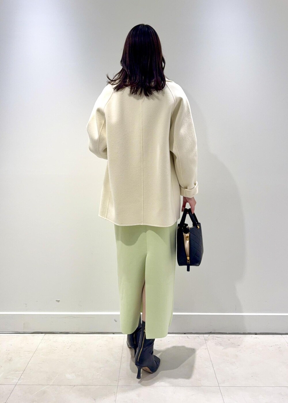 「ROPÉ、ウェーブ、ブルべ夏、混合、高身長、トップス、ニット/セーター、ジャケット/アウター、ピーコート、スカート、バッグ、ハンドバッグ、シューズ、ブーツ、GGA34030」｜「ROPE'のBeatrice boots(ベアトリス ブーツ)【メディア掲載】（ブーツ、ブラック系）」を使った、kanaさん（レディース・165cm）の冬コーディネートの2枚目の写真