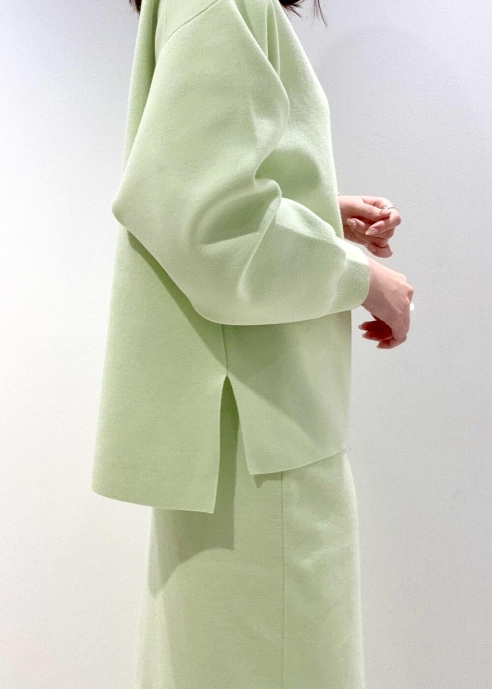 「ROPÉ、ウェーブ、ブルべ夏、混合、高身長、トップス、ニット/セーター、ジャケット/アウター、ピーコート、スカート、バッグ、ハンドバッグ、シューズ、ブーツ、GGA34030」｜「ROPE'のBeatrice boots(ベアトリス ブーツ)【メディア掲載】（ブーツ、ブラック系）」を使った、kanaさん（レディース・165cm）の冬コーディネートの7枚目の写真