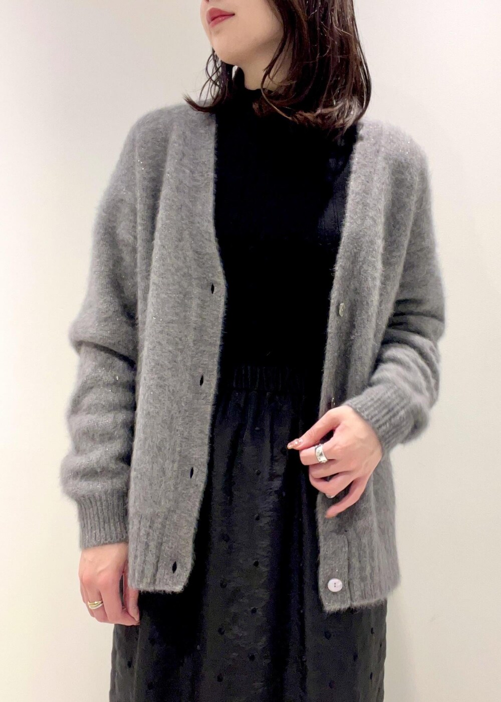 「ROPÉ、ウェーブ、ブルべ夏、混合、高身長、トップス、ニット/セーター、カーディガン、スカート、バッグ、ショルダーバッグ、シューズ、ブーツ、GGA34030、GGC34150」｜「E'PORの【24AW】EPOR Y BAG Nano（ナノ）【マルチWAY】（ショルダーバッグ、レッド系）」を使った、kanaさん（レディース・165cm）の秋コーディネートの5枚目の写真