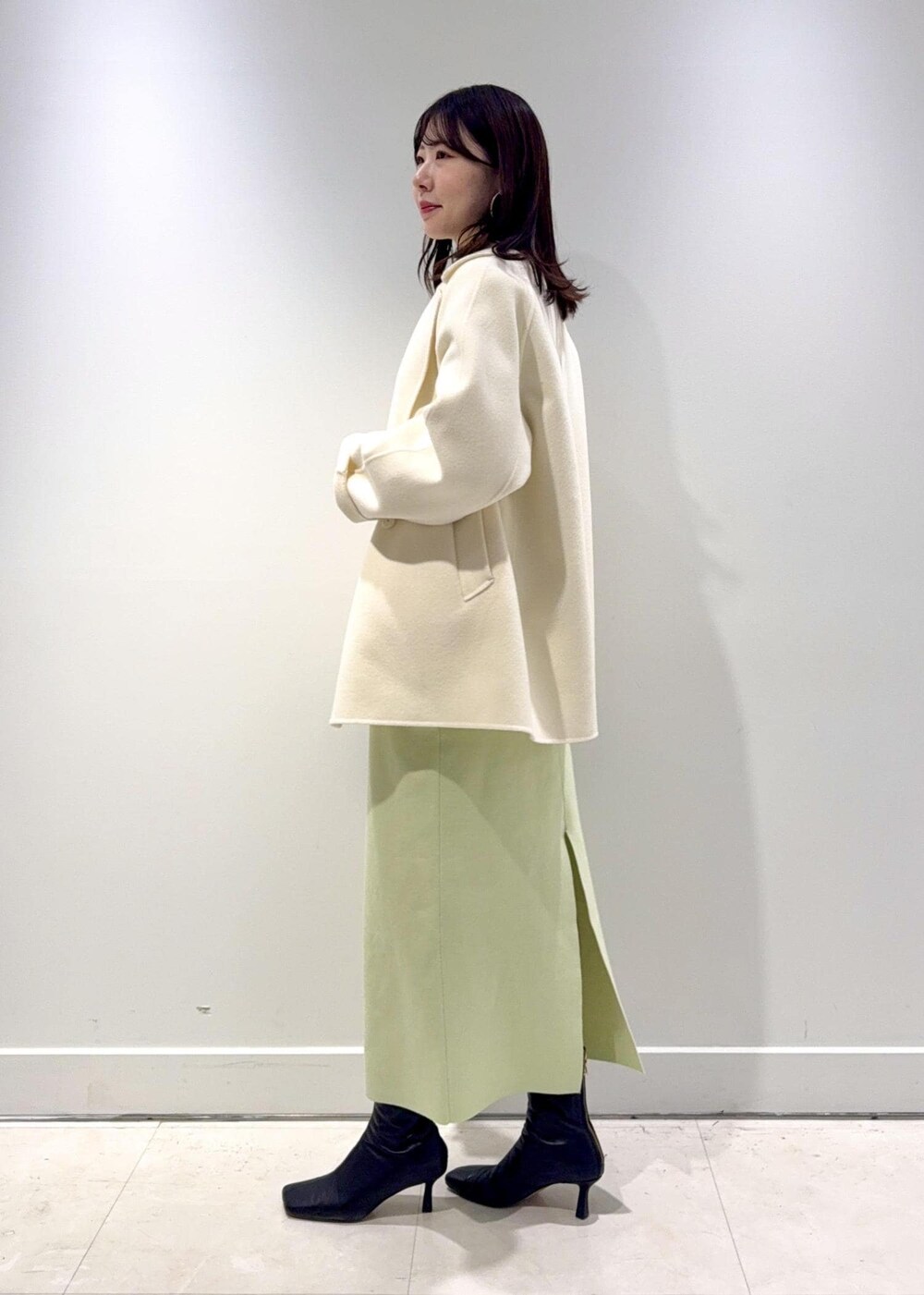 「ROPÉ、ウェーブ、ブルべ夏、混合、高身長、トップス、ニット/セーター、ジャケット/アウター、ピーコート、スカート、バッグ、ハンドバッグ、シューズ、ブーツ、GGA34030」｜「ROPE'のBeatrice boots(ベアトリス ブーツ)【メディア掲載】（ブーツ、ブラック系）」を使った、kanaさん（レディース・165cm）の冬コーディネートの3枚目の写真