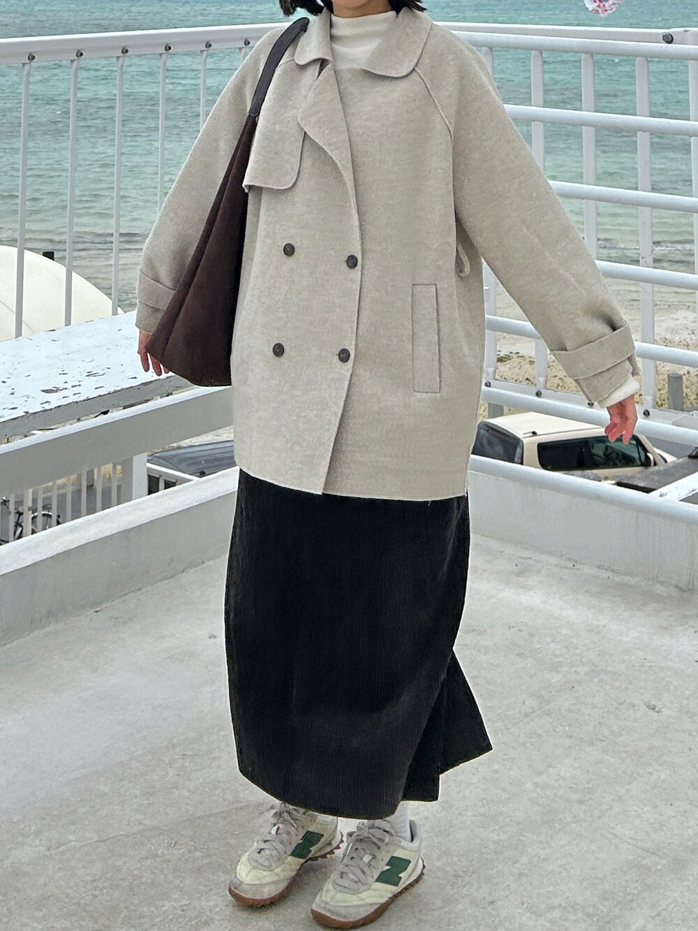 「zanzanのアイテム（ダッフルコート、ベージュ系）」を使った、cacciさん（レディース・159cm）の春コーディネートの2枚目の写真
