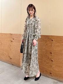 URBANRESEARCH ベロアジャガードVネックワンピース ライトカーキ ITEMS