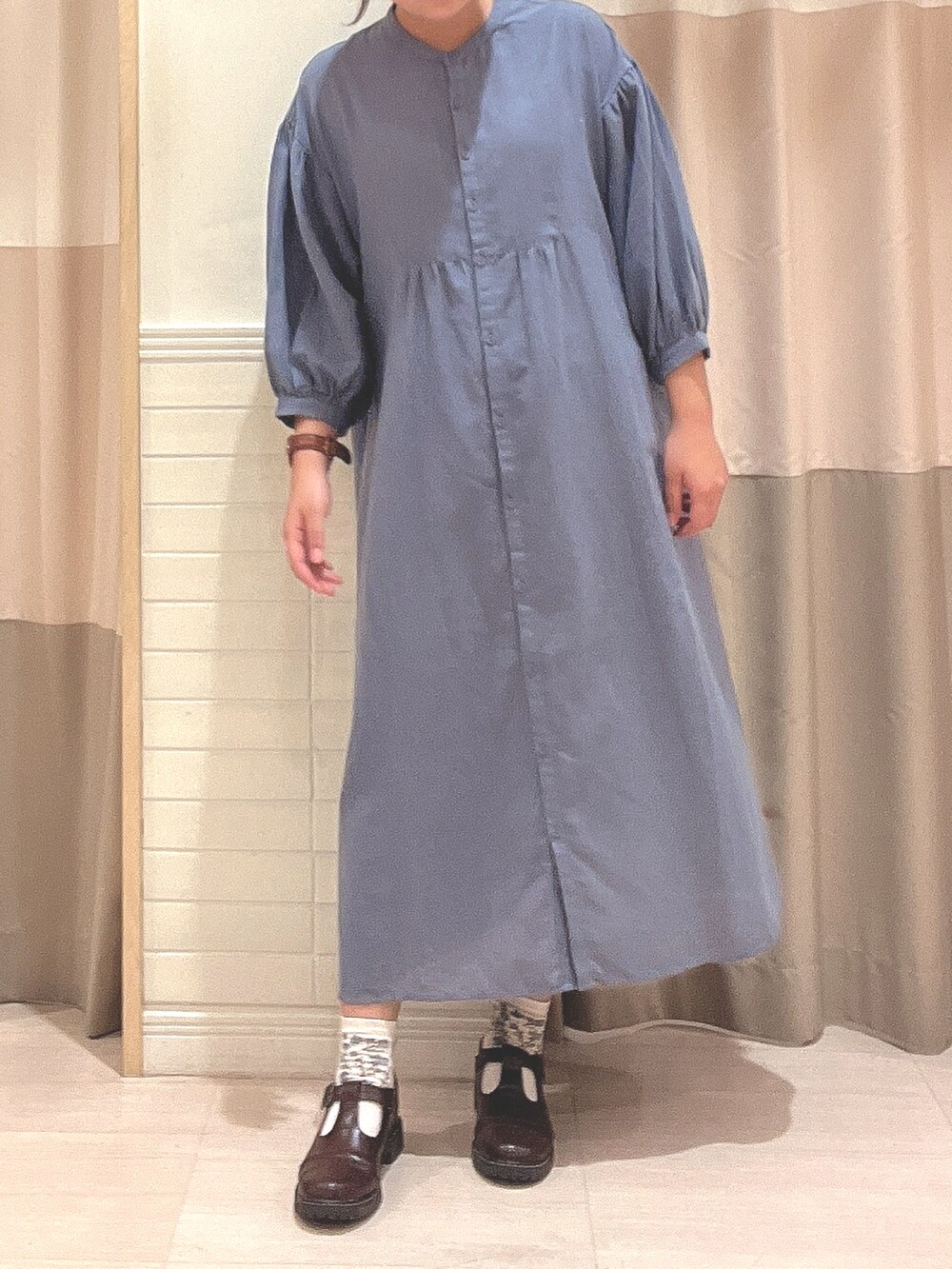「Samansa Mos2の袖ボリュームワンピース（ワンピース、ブルー系）」を使った、🌷○° おまゆさん（レディース・163cm）の夏コーディネートの4枚目の写真