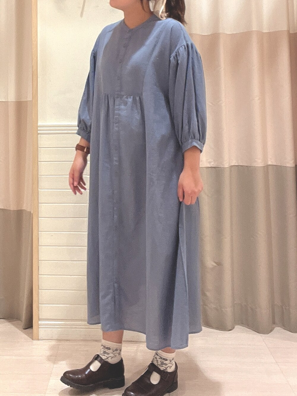 「Samansa Mos2の袖ボリュームワンピース（ワンピース、ブルー系）」を使った、🌷○° おまゆさん（レディース・163cm）の夏コーディネートの3枚目の写真
