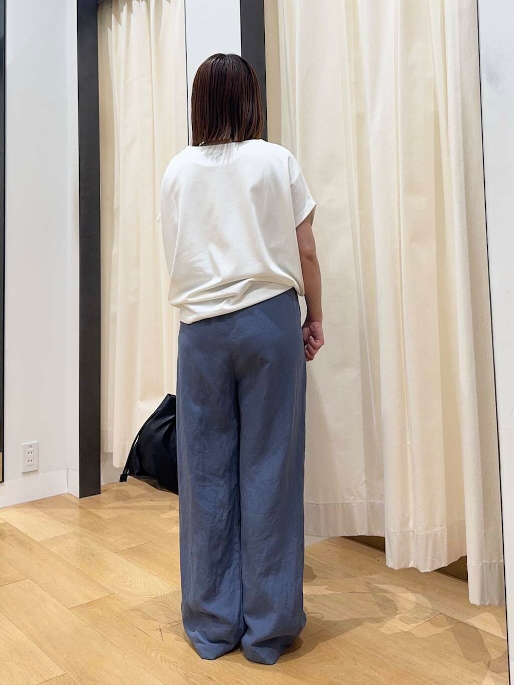 「シンプルコーデ、低身長、newarrival、休日スタイル、低身長コーデ、urstore、154cm、骨格ストレート、イエベ春、30代前半、ストレート×イエベ春、カジュアル派のtシャツコーデ、私が選ぶセールアイテム25ss」｜「URBAN RESEARCH DOORSのドライコットンボートネックプルオーバー（Tシャツ/カットソー、ホワイト系）」を使った、maikoさん（レディース・154cm）の夏コーディネートの4枚目の写真