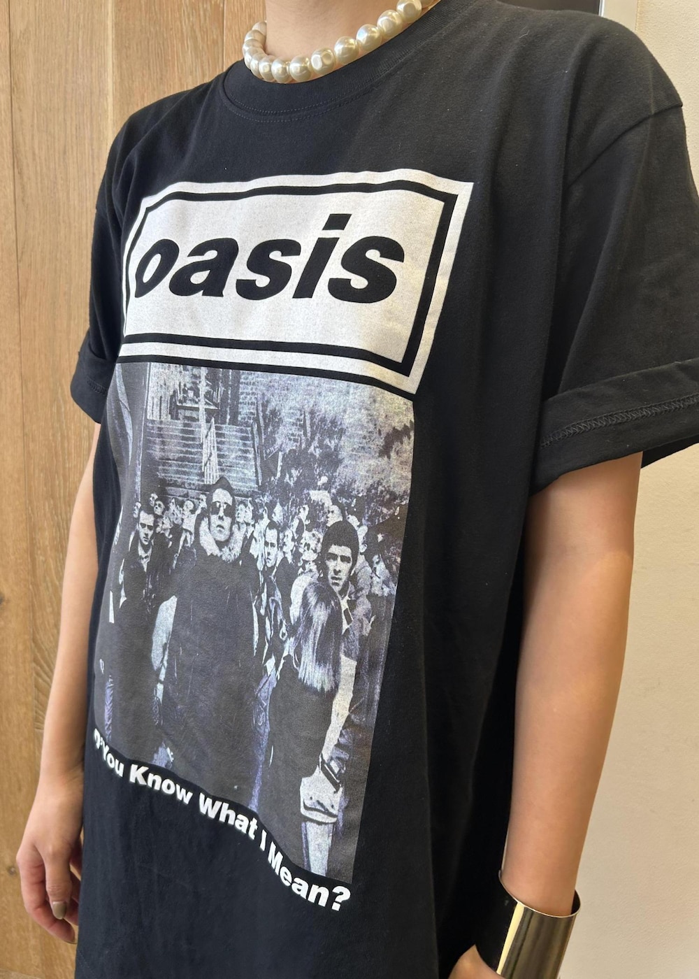 「oasis、オアシス、バンT、ブラックコーデ、初夏コーデ、夏コーデ、お出かけコーデ、旅行コーデ、アウトドアコーデ、フェスコーデ、推し活コーデ、スポーツミックス、ストリート、大人カジュアル、パンツスタイル」｜「ADAM ET ROPE'の【接触冷感】ニットカプリパンツ（その他パンツ、ブラック系）」を使った、kaedekanoさん（レディース・155cm）の夏コーディネートの8枚目の写真