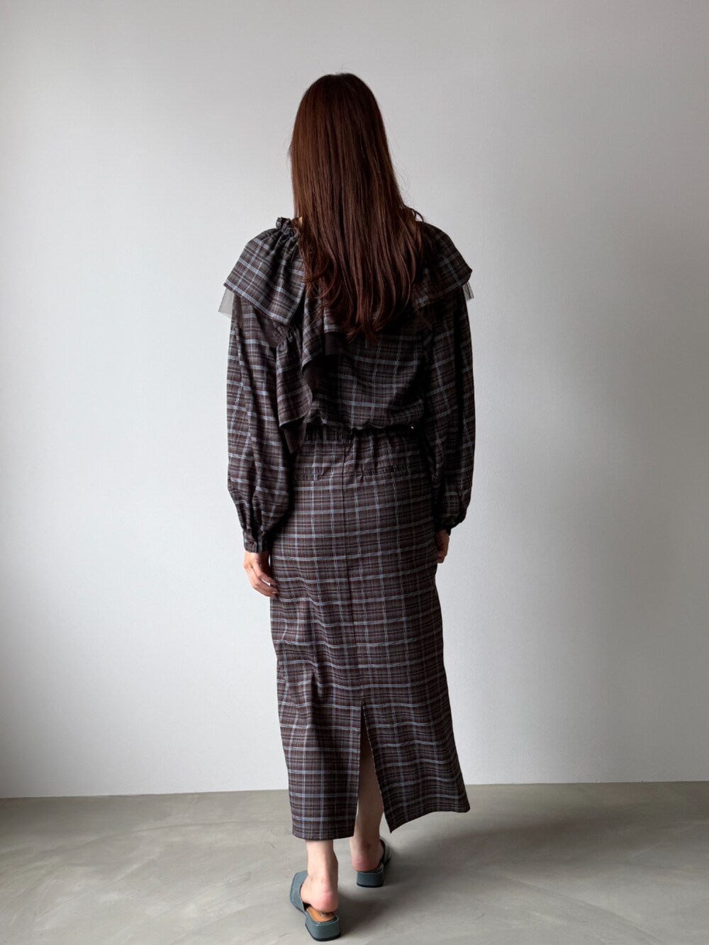 その他のシャツ/ブラウス、その他のスカートを着用したレディースの秋コーディネートの3枚目の写真