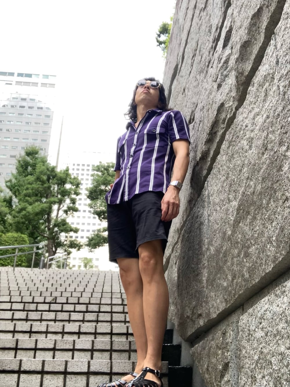 「おしゃれさんと繋がりたい、夏コーデ、サングラス、シャツ好き集まれ、おじさん、フォローしていただけたら嬉しいです♡」｜「BULOVAのアイテム（デジタル腕時計、シルバー系）」を使った、りょうさん（メンズ・174cm）の秋コーディネートの2枚目の写真
