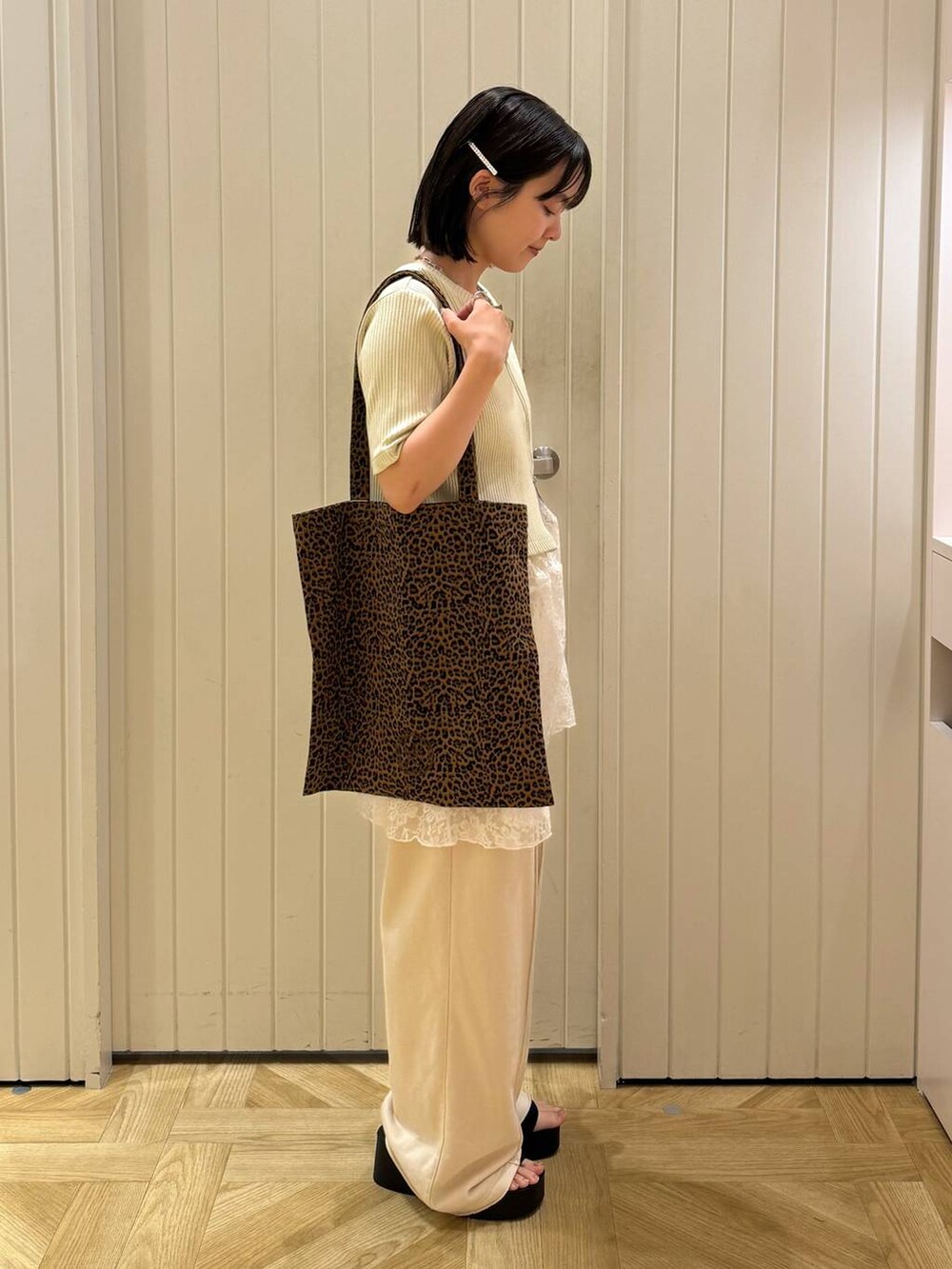 「ベーシック/シンプル、低身長、カジュアル」|「LOWRYS FARMのランダムスターネックレス 249413(ネックレス、シルバー系)」を使った、aiさん(レディース・151cm)の春コーディネートの3枚目の写真