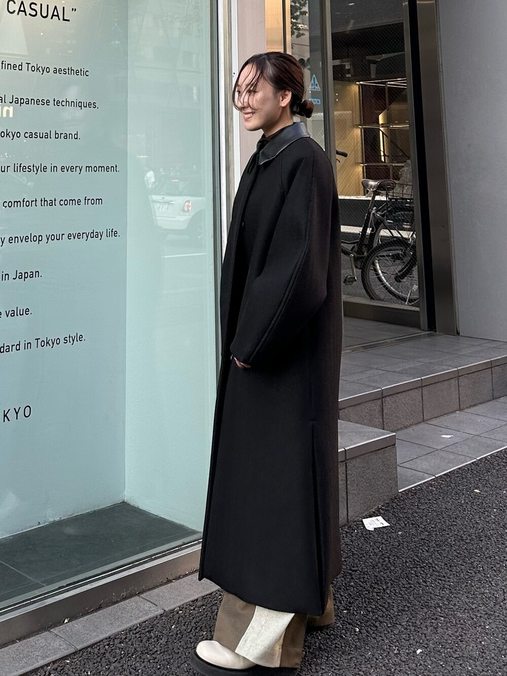 「コート、アウター、PUBLIC TOKYO」｜「PUBLIC TOKYOのツイードボンディングコート（ステンカラーコート、ブラック系）」を使った、ｎａｎａさん（レディース・152cm）の秋コーディネートの4枚目の写真
