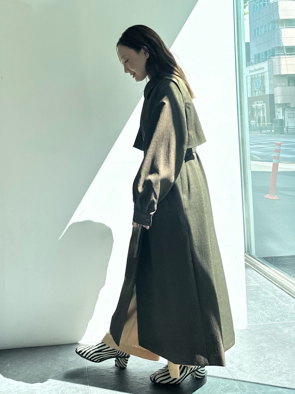 「トレンチコート、PUBLIC TOKYO、秋コーデ」｜「PUBLIC TOKYOのオーバーヨークトレンチコート（トレンチコート、その他）」を使った、ｎａｎａさん（レディース・152cm）の秋コーディネートの2枚目の写真