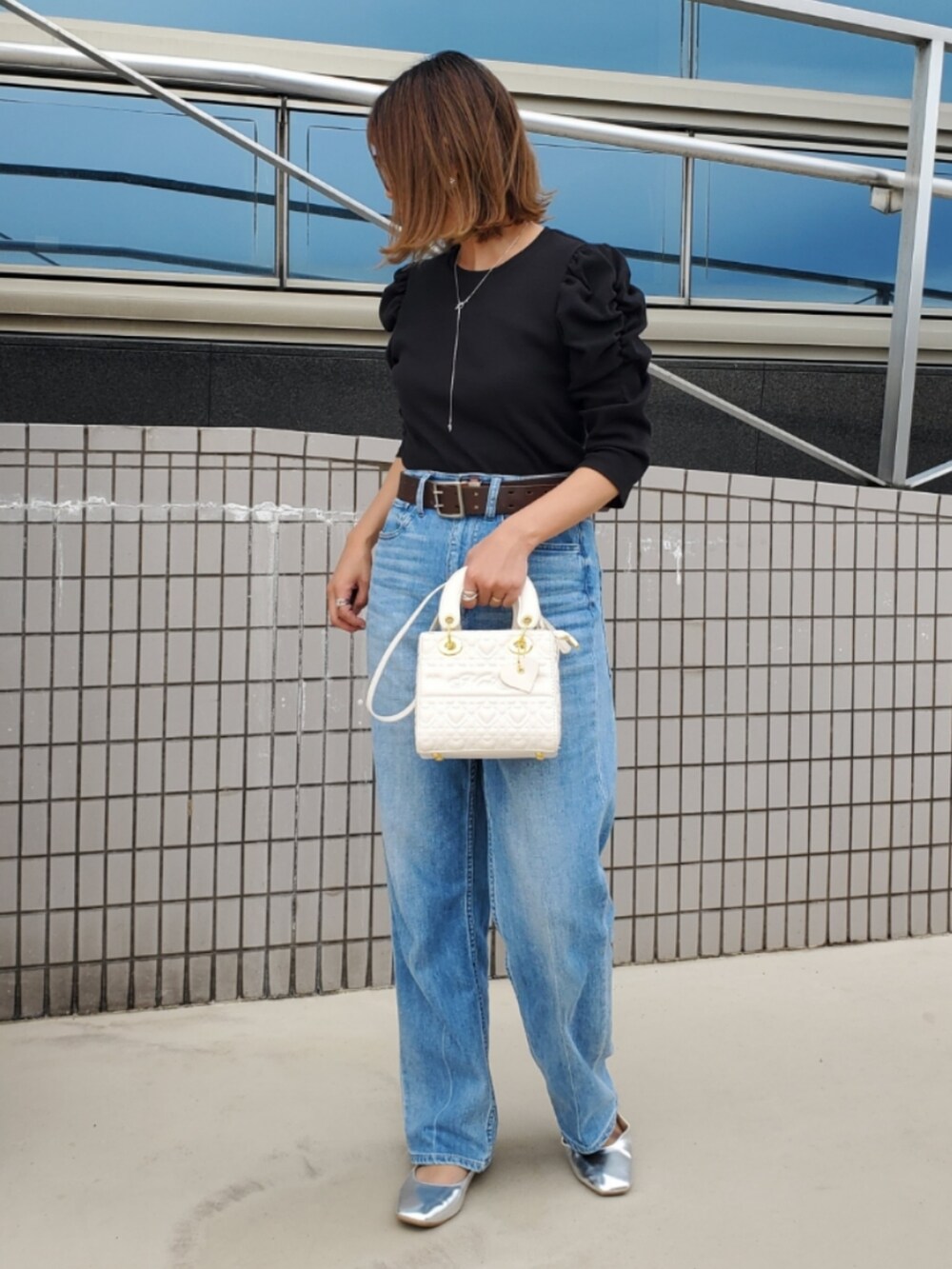 「キルティングバッグ、ミニバッグ、ハンドバッグ、ショルダーバッグ、デニム、デニムパンツ、プチプラ、韓国ファッション、春夏コーデ、デニムコーデ、プチプラコーデ、シンプルコーデ、きれいめカジュアル」｜「[ Healthy DENIM/ヘルシーデニム ] NUTS LIGHT PKTのアイテム（デニムパンツ、ブルー系）」を使った、☆suga☆さん（レディース・164cm）の春コーディネートの3枚目の写真