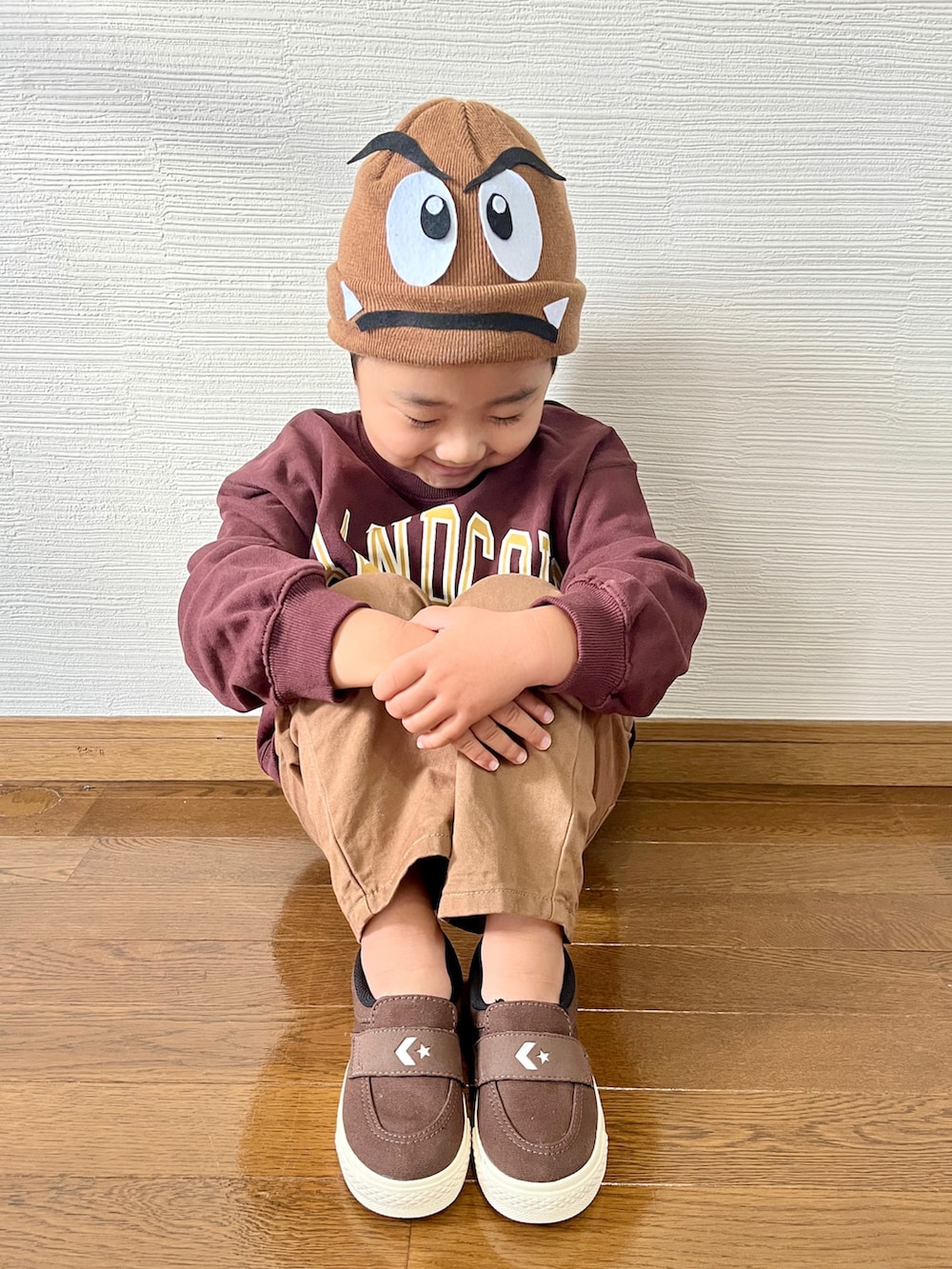 「グリーン、サロペット、オーバーオール、ハロウィン、エンジニアブーツ、休日スタイル、サイドゴアブーツ、コスプレ、ヒゲ、マリオ、リンクコーデ、ルイージ、ヨッシー、wearhalloween2021」｜「LOWRYS FARMのＮＹＣバックプリントロンＴ　936612（Tシャツ/カットソー、グリーン系）」を使った、yo_yoさん（キッズ・100cm）の秋コーディネートの5枚目の写真