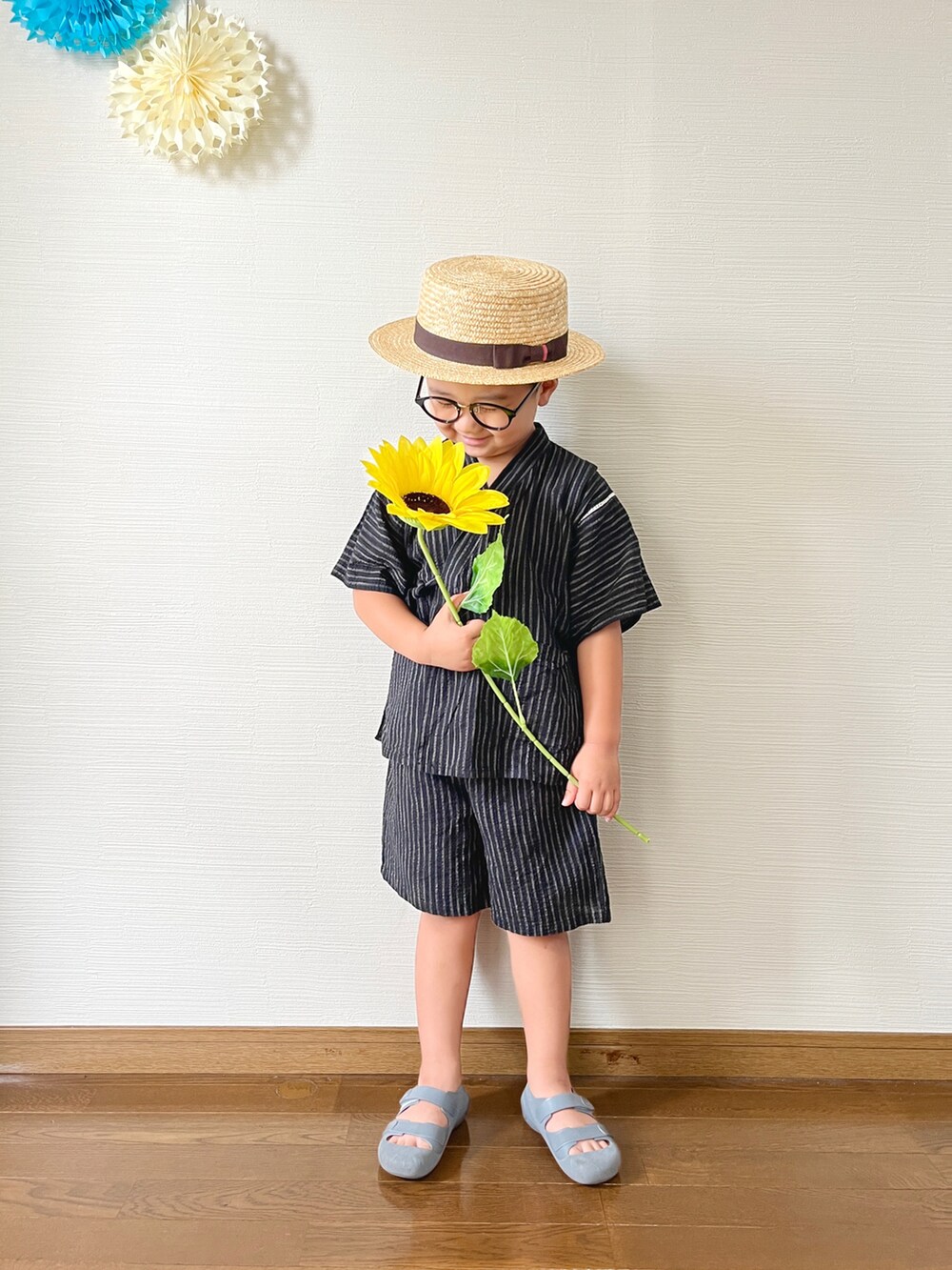 「夏映え浴衣コーデ、夏コーデ、男の子コーデ、キッズコーデ、浴衣、甚平、和装、ワントーンコーデ、セットアップ、プチプラ」｜「KYOETSUのボーイズしじら甚平（浴衣、ブラック系）」を使った、yo_yoさん（キッズ・100cm）の夏コーディネートの2枚目の写真