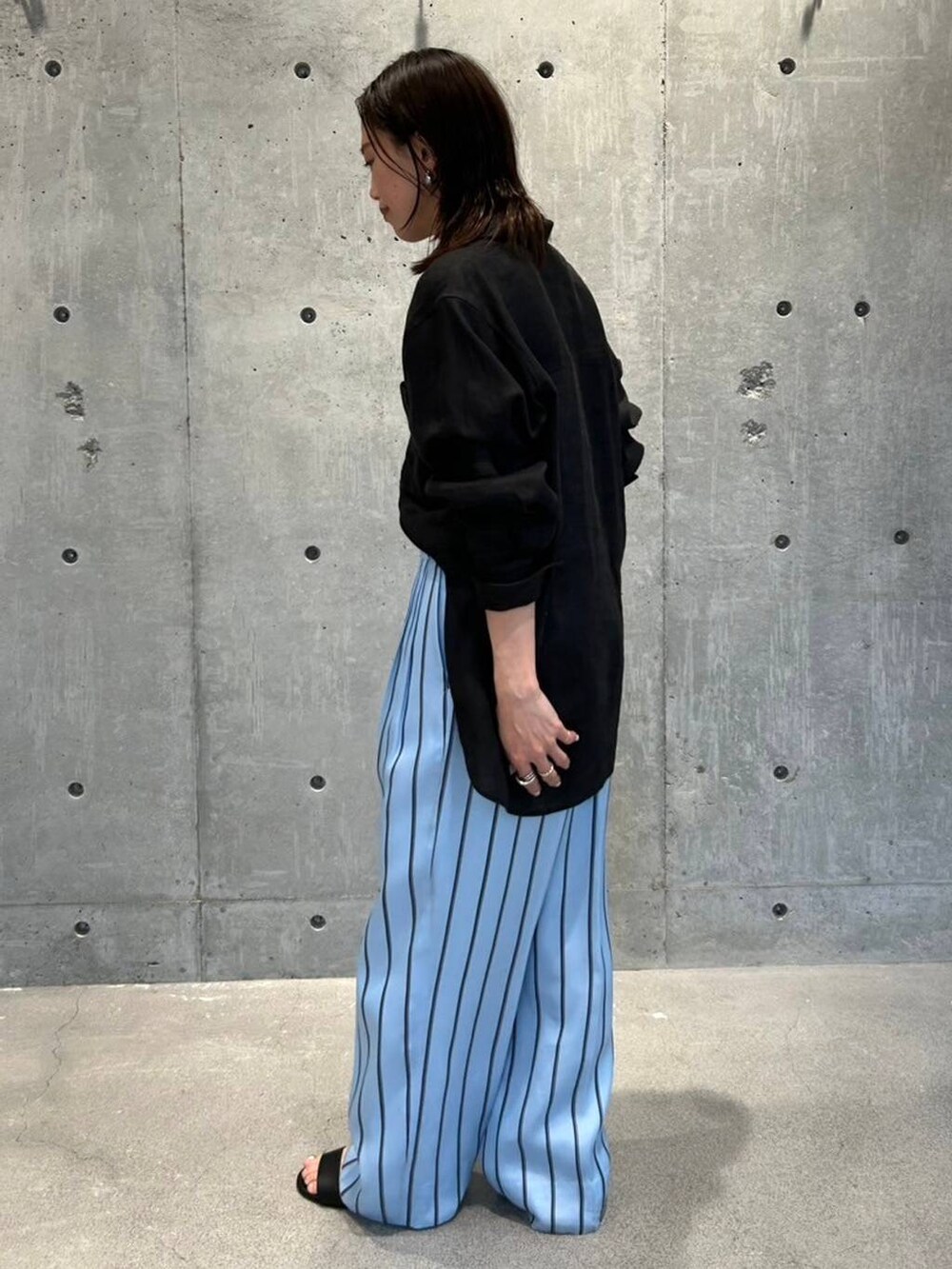 「モード、フェミニン、ベーシック/シンプル、Chaos、シャツ、パンツ、春コーデ」｜「ChaosのChaos(カオス)/バレリベアトップ（その他トップス、ホワイト系）」を使った、chaos_asaさん（レディース・162cm）の春コーディネートの3枚目の写真