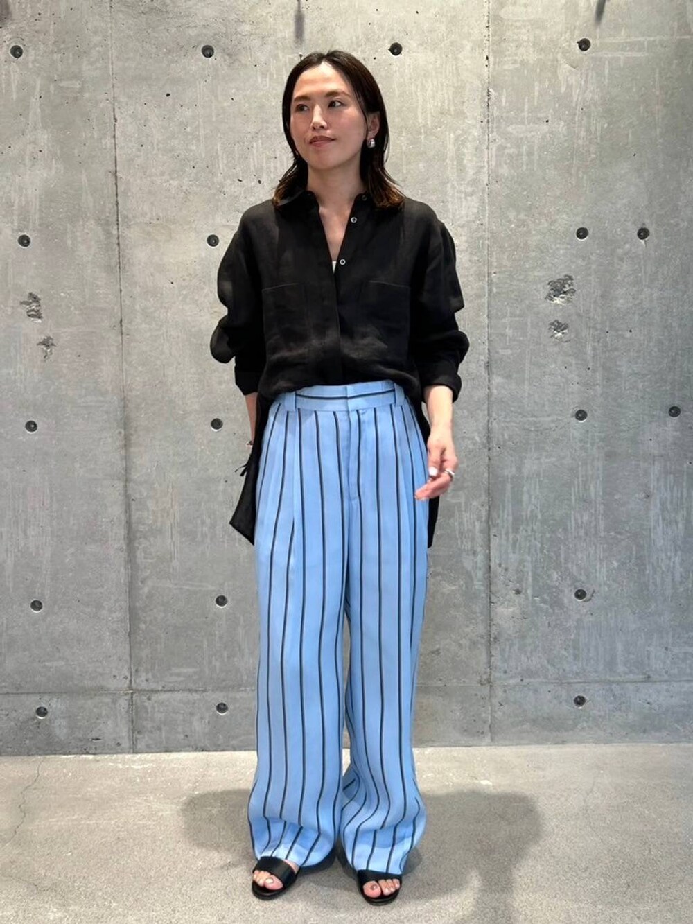 「モード、フェミニン、ベーシック/シンプル、Chaos、シャツ、パンツ、春コーデ」｜「ChaosのChaos(カオス)/バレリベアトップ（その他トップス、ホワイト系）」を使った、chaos_asaさん（レディース・162cm）の春コーディネートの2枚目の写真