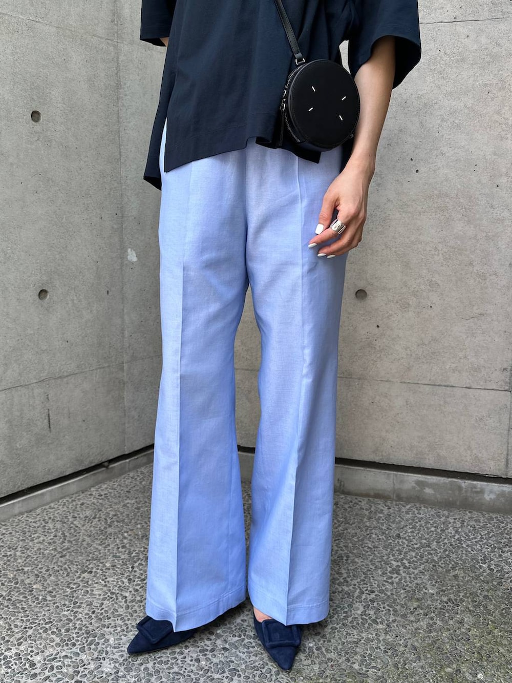 「Chaos、ポロシャツ、パンツ、モード、フェミニン、ベーシック/シンプル」｜「ChaosのChaos(カオス)/ベアチューブ（チューブトップ、ブラック系）」を使った、chaos_asaさん（レディース・162cm）の春コーディネートの7枚目の写真