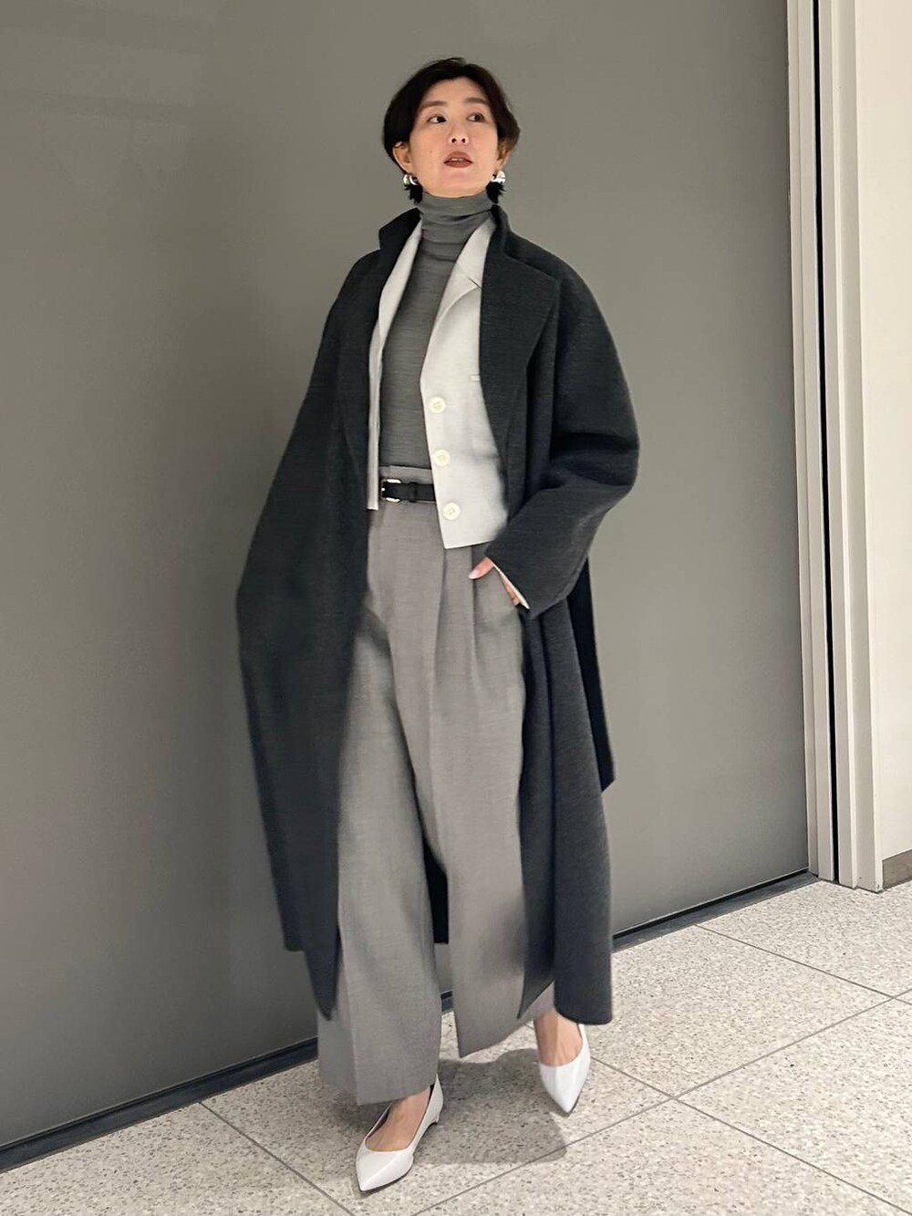 「パンツ、Chaos、ニット、きれいめ、ベーシック/シンプル、体型カバー、ジャケット、アウター、春コーデ、冬コーデ」｜「MANUELAのChaos(カオス)/＜MANUELA＞別注ベルト（ベルト、ブラック系）」を使った、chaos_haseさん（レディース・169cm）の冬コーディネートの6枚目の写真