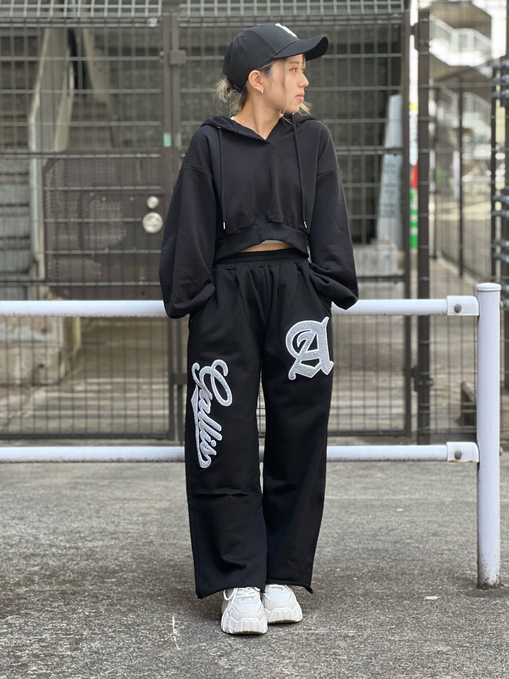 まぁたろ🧸｜GALLIS ADDICTIONのスウェットパンツを使った