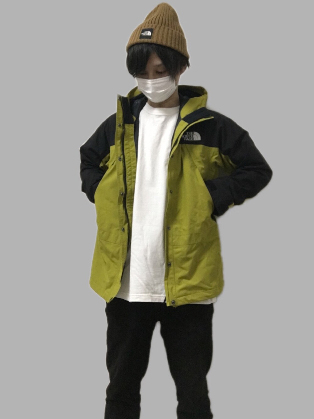 「THE NORTH FACE、ノースフェイス、マウンテンライトジャケット、マウンテンジャケット、マッチャグリーン、黄緑、ニット帽、カップチョリッド、メンズコーデ、好きな服を好きなように着る🐷💕、抹茶、今日のコーデ、冬コーデ、メンズファッション、ノースフェイサー」｜「THE NORTH FACEのザ・ノースフェイス / カプッチョリッド NNJ41710 （キッズ）（ニットキャップ/ビーニー、ブラウン系）」を使った、J1KK0さん（メンズ・166cm）の冬コーディネートの3枚目の写真