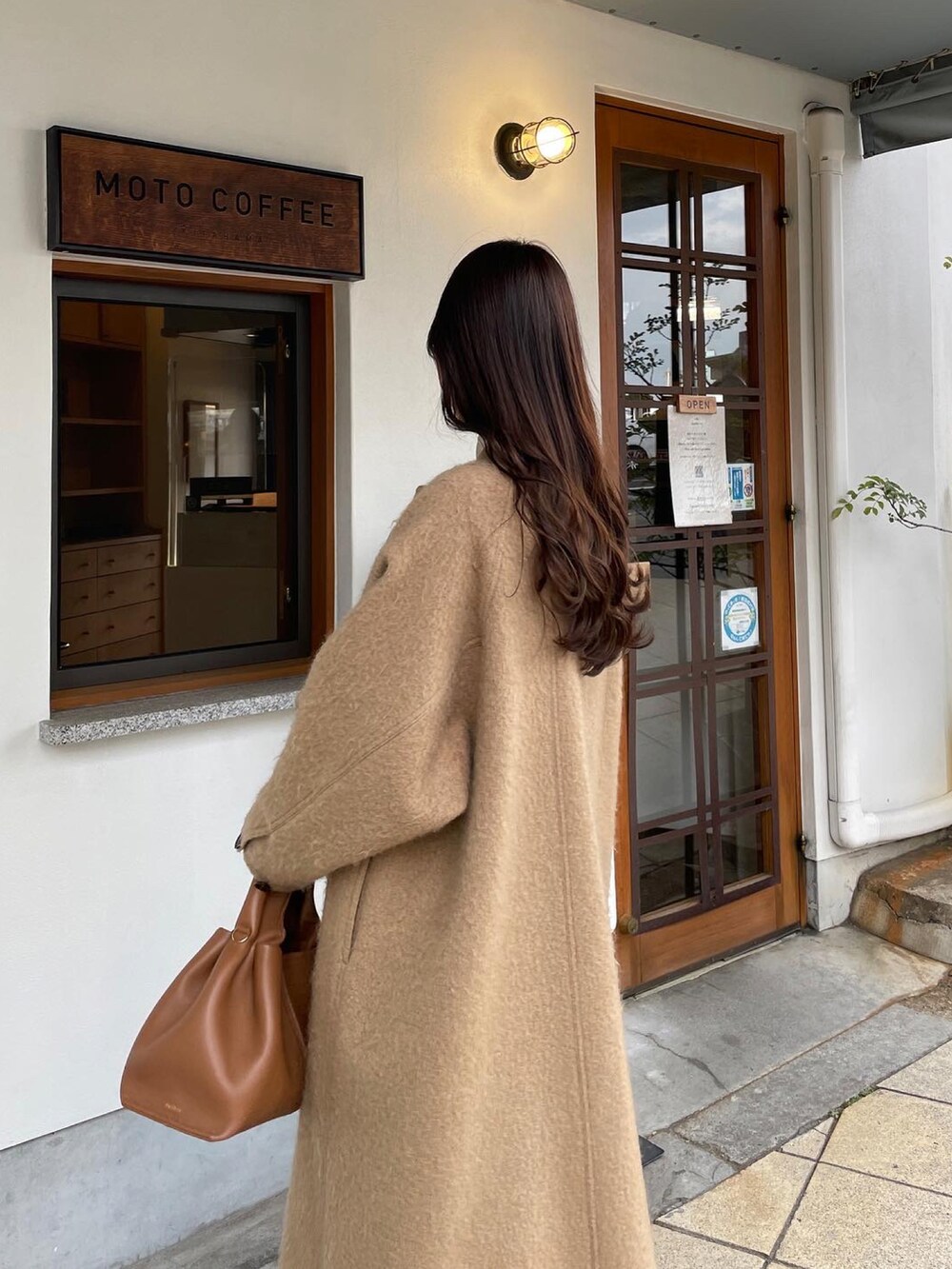 「Louere、カジュアルコーデ、ニット、冬コーデ、骨格ウェーブ」｜「lourenのアイテム（ジャケット/アウター、ベージュ系）」を使った、chieriさん（レディース・162cm）の冬コーディネートの3枚目の写真