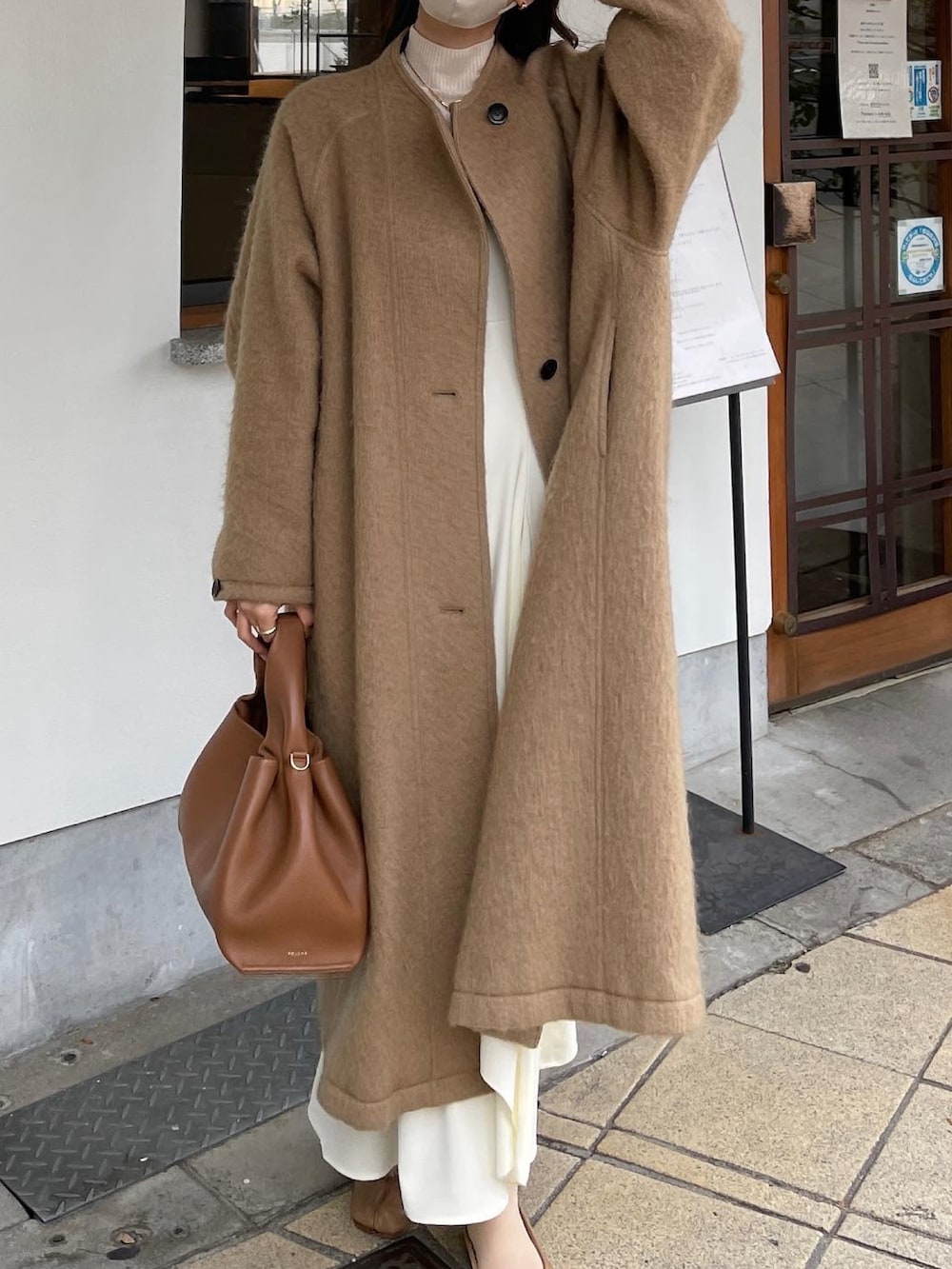「Louere、カジュアルコーデ、ニット、冬コーデ、骨格ウェーブ」｜「lourenのアイテム（ジャケット/アウター、ベージュ系）」を使った、chieriさん（レディース・162cm）の冬コーディネートの4枚目の写真
