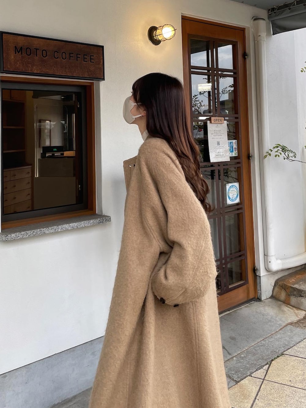 「Louere、カジュアルコーデ、ニット、冬コーデ、骨格ウェーブ」｜「lourenのアイテム（ジャケット/アウター、ベージュ系）」を使った、chieriさん（レディース・162cm）の冬コーディネートの2枚目の写真