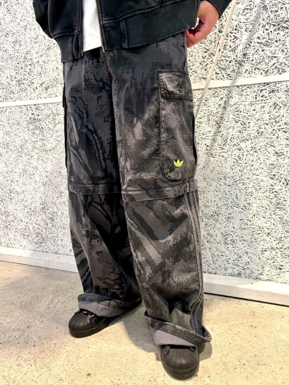 ジップオフ・カーゴ・パンツ、Adilenium シーズン 4 チーム