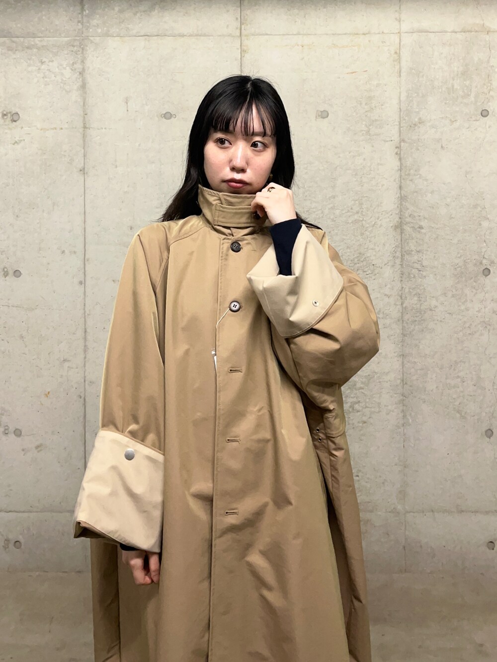 「ステンカラーコート、KBF、ロングスカート、ステンカラー、春アウター、SENSEOFPLACE、きれいめカジュアル、低身長、低身長コーデ、春服デビュー宣言、春コーデ」|「KBFのステンカラーBIGBIGコート(ステンカラーコート、ベージュ系)」を使った、だてちゃんさん(レディース・152cm)の春コーディネートの2枚目の写真