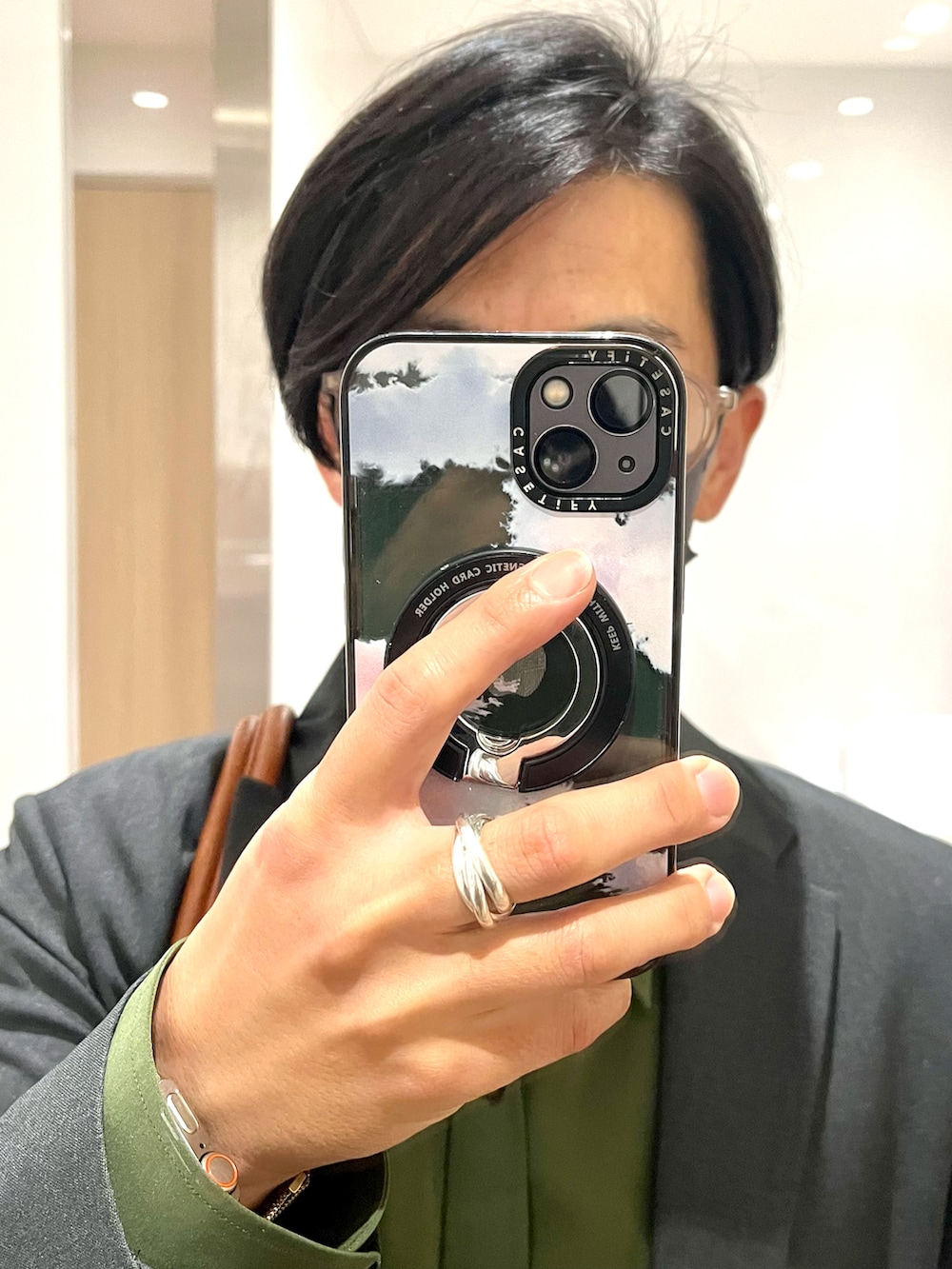 「ブラウン、秋のコーデ、メンズコーデ、チェックパンツ、着回しコーデ、革靴、秋服コーデ、ビジネススタイル、トートバッグ、シャツジャケット、シャツ好き集まれ、タックイン、ウィングチップシューズ、カラーシャツ」｜「REGALのリーガル メンズ ドレス/【ビジネス】ウイングチップ/革底（ドレスシューズ、ブラウン系）」を使った、xi(相互)さん（メンズ・171cm）の秋コーディネートの4枚目の写真