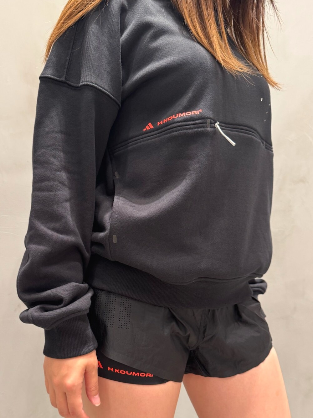 「adidas、アディダス、H.KOUMORI、アルマノスコウモリ、ランニングスタイル、ランニング、アウトドアスタイル」｜「adidasのadidas H.Koumori ランニングキャップ / アディダス adidas（キャップ、グリーン系）」を使った、OYさん（レディース・163cm）の夏コーディネートの6枚目の写真