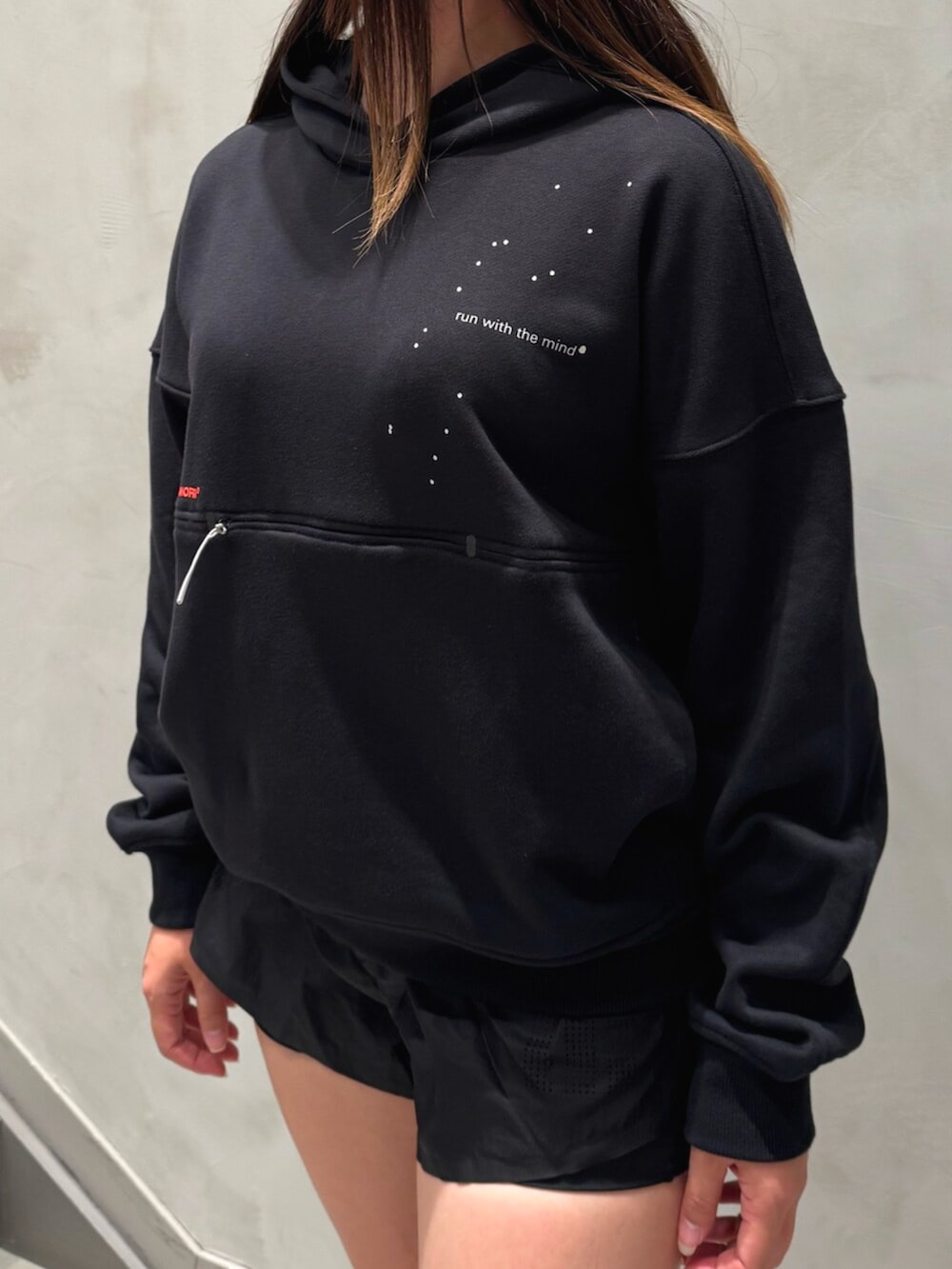 「adidas、アディダス、H.KOUMORI、アルマノスコウモリ、ランニングスタイル、ランニング、アウトドアスタイル」｜「adidasのadidas H.Koumori ランニングキャップ / アディダス adidas（キャップ、グリーン系）」を使った、OYさん（レディース・163cm）の夏コーディネートの5枚目の写真