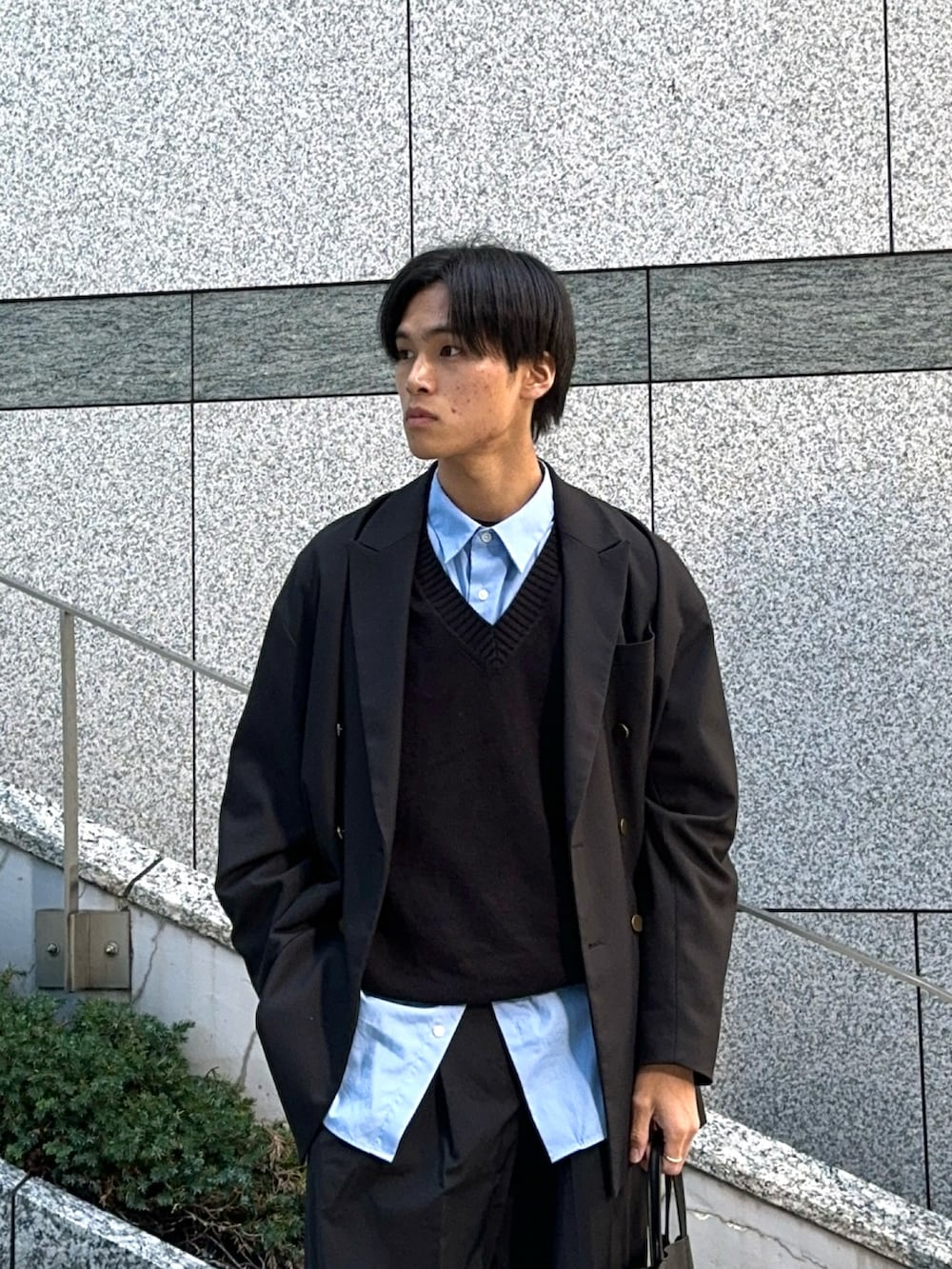 KAMMAさんの（COS）を使ったコーディネートの2枚目の写真
