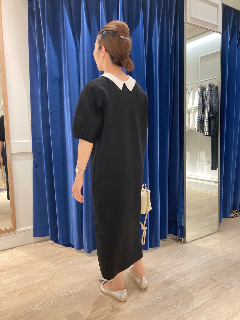「2wayワンピース、ノーリーズ、小柄、ママコーデ、40代ファッション」｜「NOLLEY’Sの《手洗い可能》襟付き2WAY半袖ニットワンピース（ワンピース、ブラック系）」を使った、hiroさん（レディース・152cm）の夏コーディネートの4枚目の写真