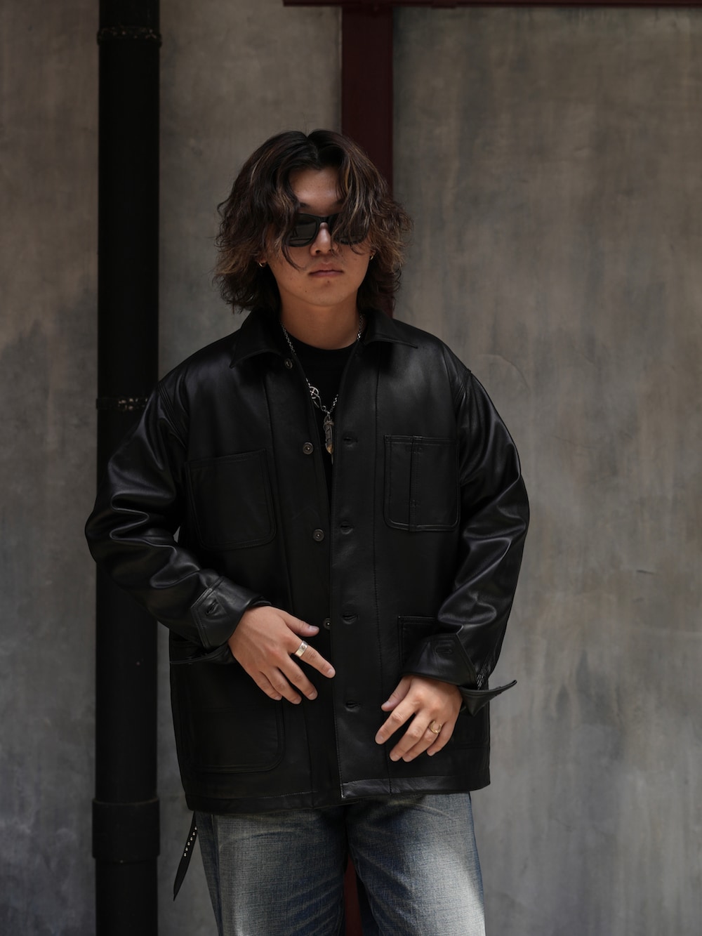 「今日のコーデ、SCHOTT、schott West、ショット、レザージャケット、レザーカバーオール、シュガーヒル、カバーオール、おしゃれさんと繋がりたい、アメカジ」｜「schottのSchott/ショット/LAMB LEATHER COVERALL JACKET/ラムレザー カバーオール ジャケット（ライダースジャケット、ブラック系）」を使った、Yuitoさん（メンズ・173cm）の夏コーディネートの4枚目の写真
