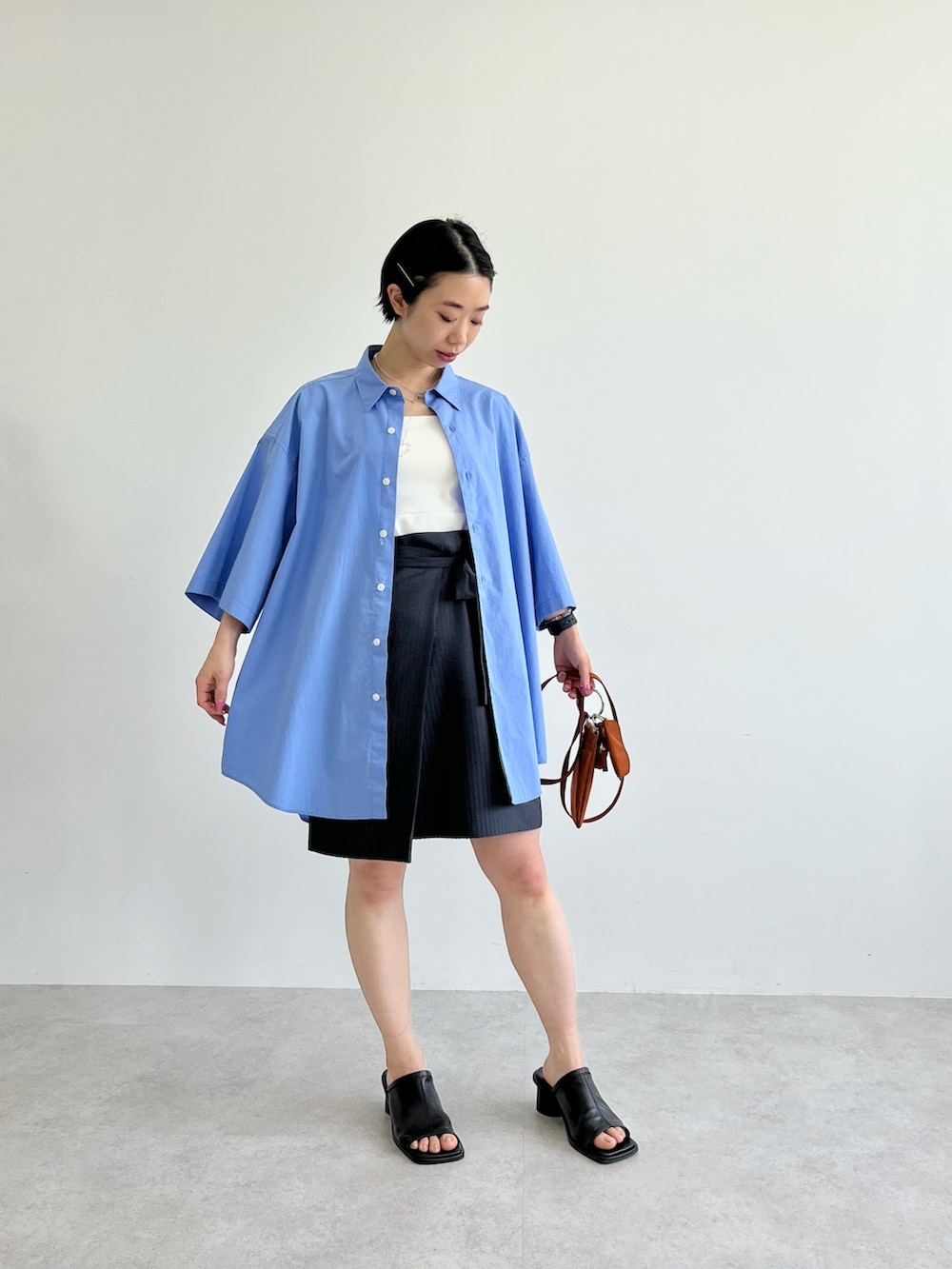 「カジュアル、夏、リラックススタイル」｜「CITENの＜CITEN（シテン）＞ブロード ビッグ シャツ（シャツ/ブラウス、ブルー系）」を使った、otsuka_rさん（レディース・155cm）の春コーディネートの2枚目の写真