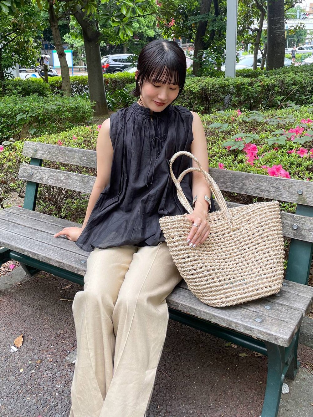 「着痩せ・細見え、ヴィンテージ、体型カバー、リラックス、BABYLONE、大人カジュアル」｜「Tony Biancoの【TONY BIANCO】TASTサンダル（サンダル、ブラック系）」を使った、bl_misatoさん（レディース・159cm）の夏コーディネートの5枚目の写真