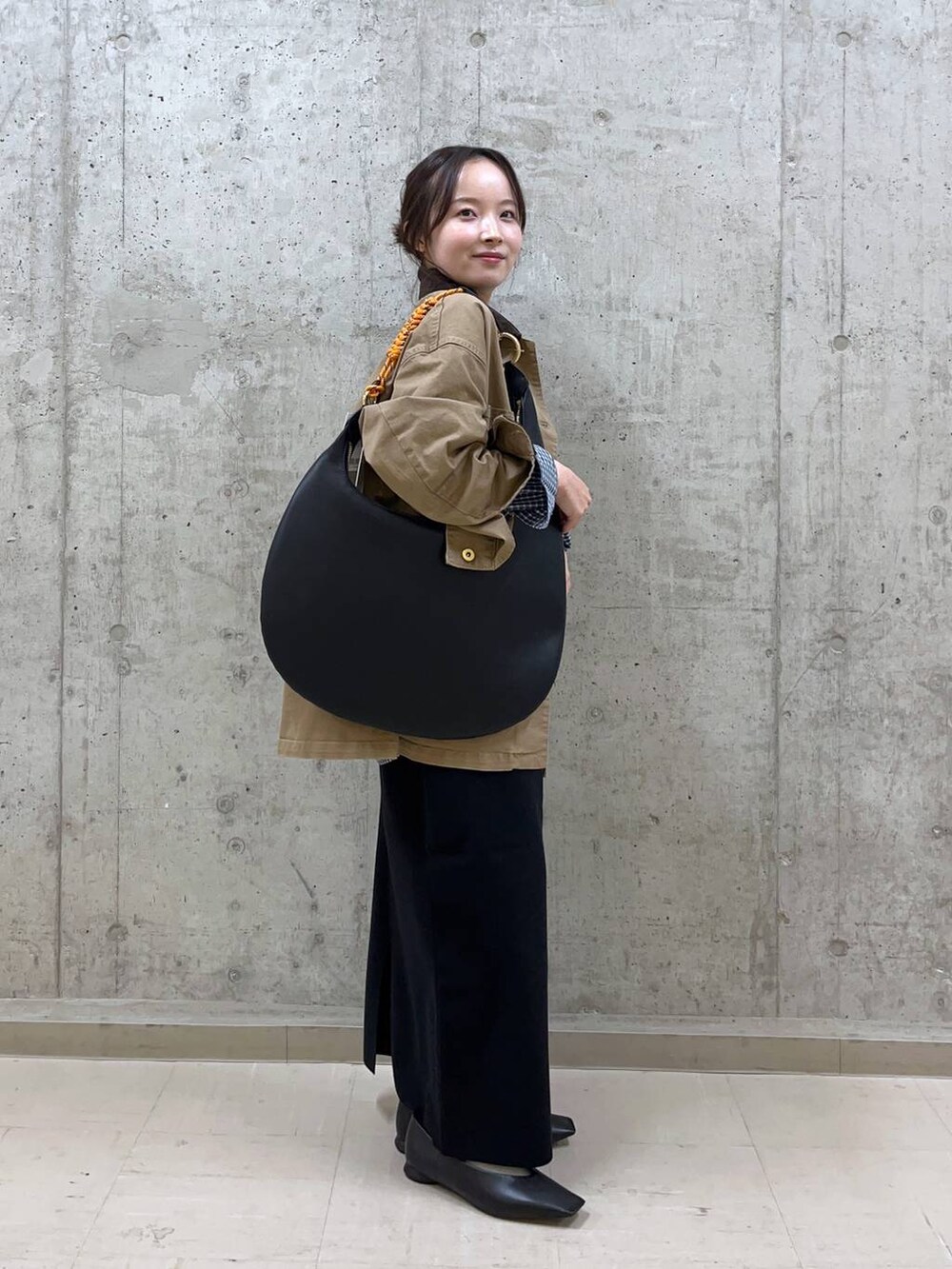 「低身長、高見え、きれいめ、骨格ストレート、BARNYARDSTORM、カジュアル、カジュアルコーデ、春コーデ、春服みてみて、春アウター、ジャケット、ジャケットスタイル、シャツ、シャツスタイル、スカート」|「BARNYARDSTORMのBARNYARDSTORM / スタンダードシャツ(シャツ/ブラウス、その他)」を使った、karafulさん(レディース・147cm)の冬コーディネートの5枚目の写真