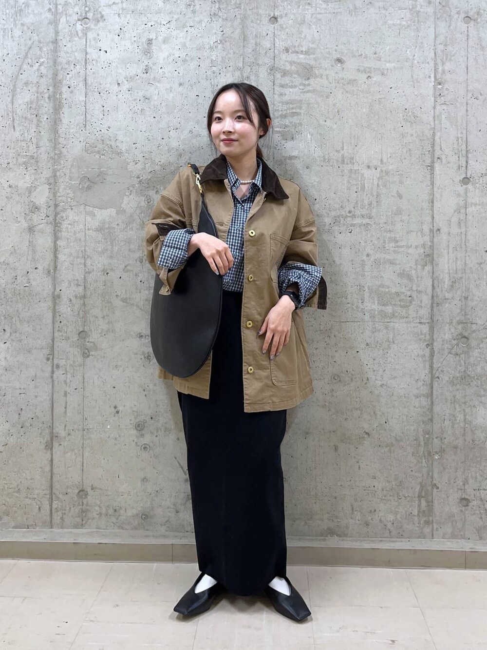 「低身長、高見え、きれいめ、骨格ストレート、BARNYARDSTORM、カジュアル、カジュアルコーデ、春コーデ、春服みてみて、春アウター、ジャケット、ジャケットスタイル、シャツ、シャツスタイル、スカート」|「BARNYARDSTORMのBARNYARDSTORM / スタンダードシャツ(シャツ/ブラウス、その他)」を使った、karafulさん(レディース・147cm)の冬コーディネートの4枚目の写真