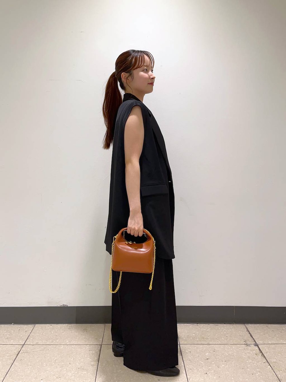 「低身長、高見え、きれいめ、骨格ストレート、BARNYARDSTORM、カジュアル、カジュアルコーデ、春コーデ、春夏コーデ、夏コーデ、秋コーデ、秋冬新作、ラフ、きれいめカジュアル、雨の日コーデ」|「MazellのMazell / 撥水AMEHAREビットローファー(レインシューズ、ブラック系)」を使った、karafulさん(レディース・147cm)の夏コーディネートの4枚目の写真