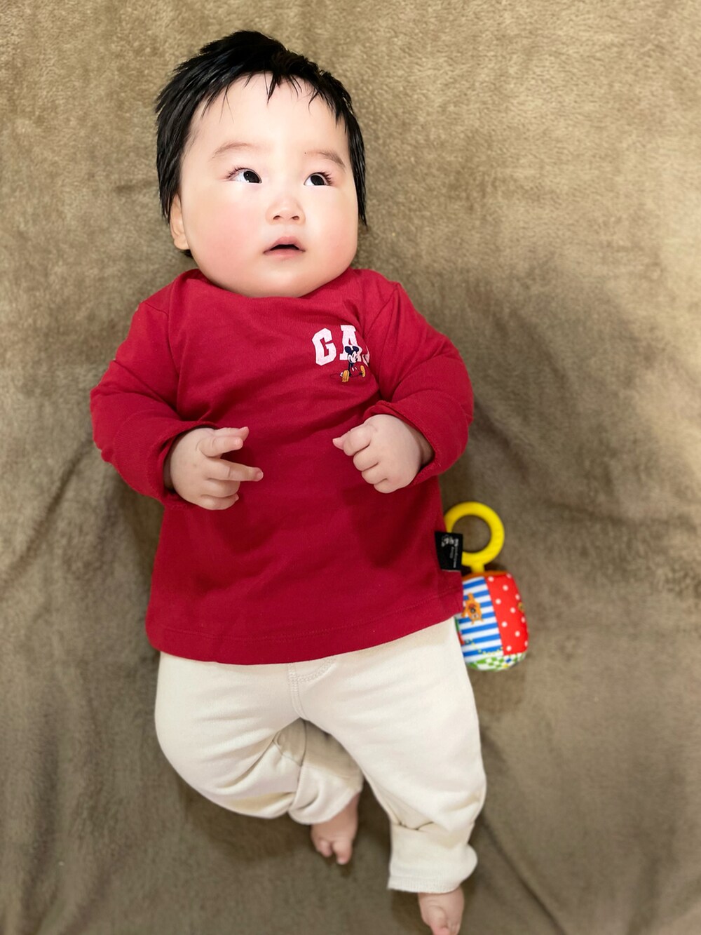 「男の子、男の子ベビー、ベビーコーデ」｜「GAPのアイテム（その他ベビーウェア、ベージュ系）」を使った、hayatonさん（キッズ・60cm）の夏コーディネートの2枚目の写真
