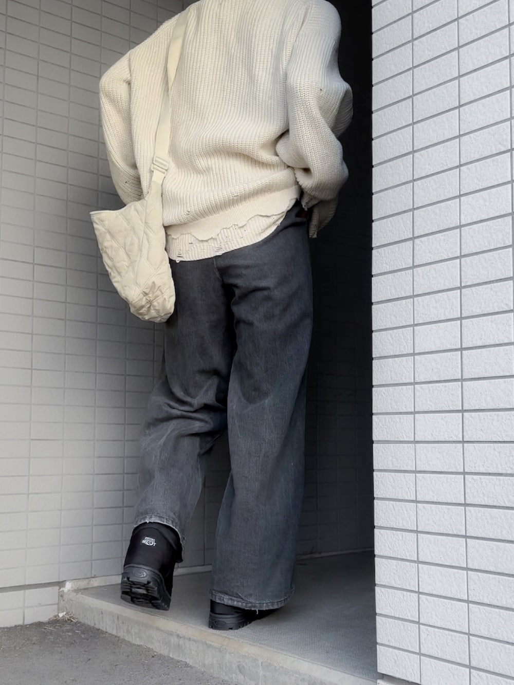 「PIPING HOTのキルティングナイロンブーツ（ブーツ、ブラック系）」を使った、あすさん（メンズ・176cm）の秋コーディネートの5枚目の写真