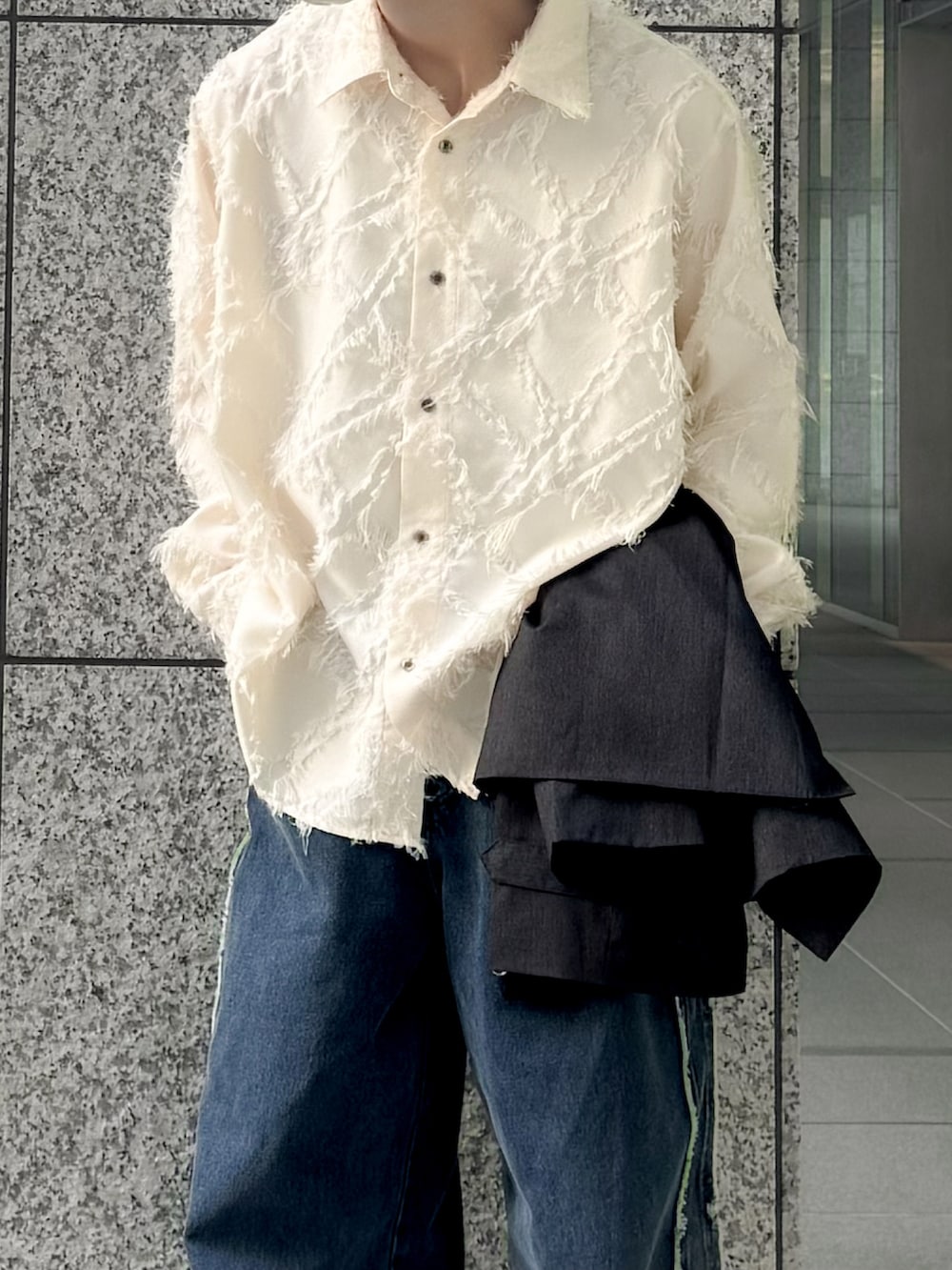 「SPINGLEのSP-110（スニーカー、ホワイト系）」を使った、あすさん（メンズ・176cm）の冬コーディネートの3枚目の写真