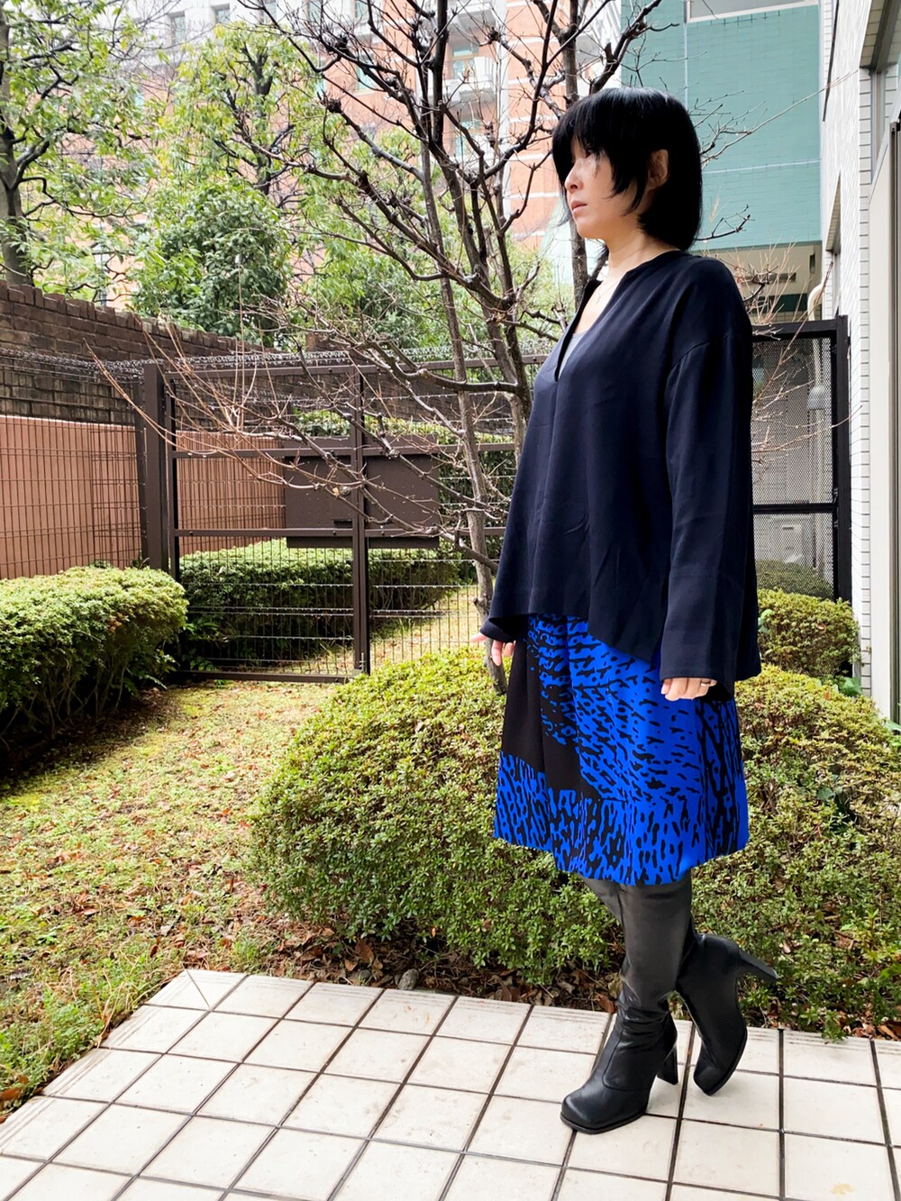 「ブーツ」｜「Spick & Spanのアイテム（ステンカラーコート、ホワイト系）」を使った、樋口さん（レディース・152cm）の冬コーディネートの2枚目の写真