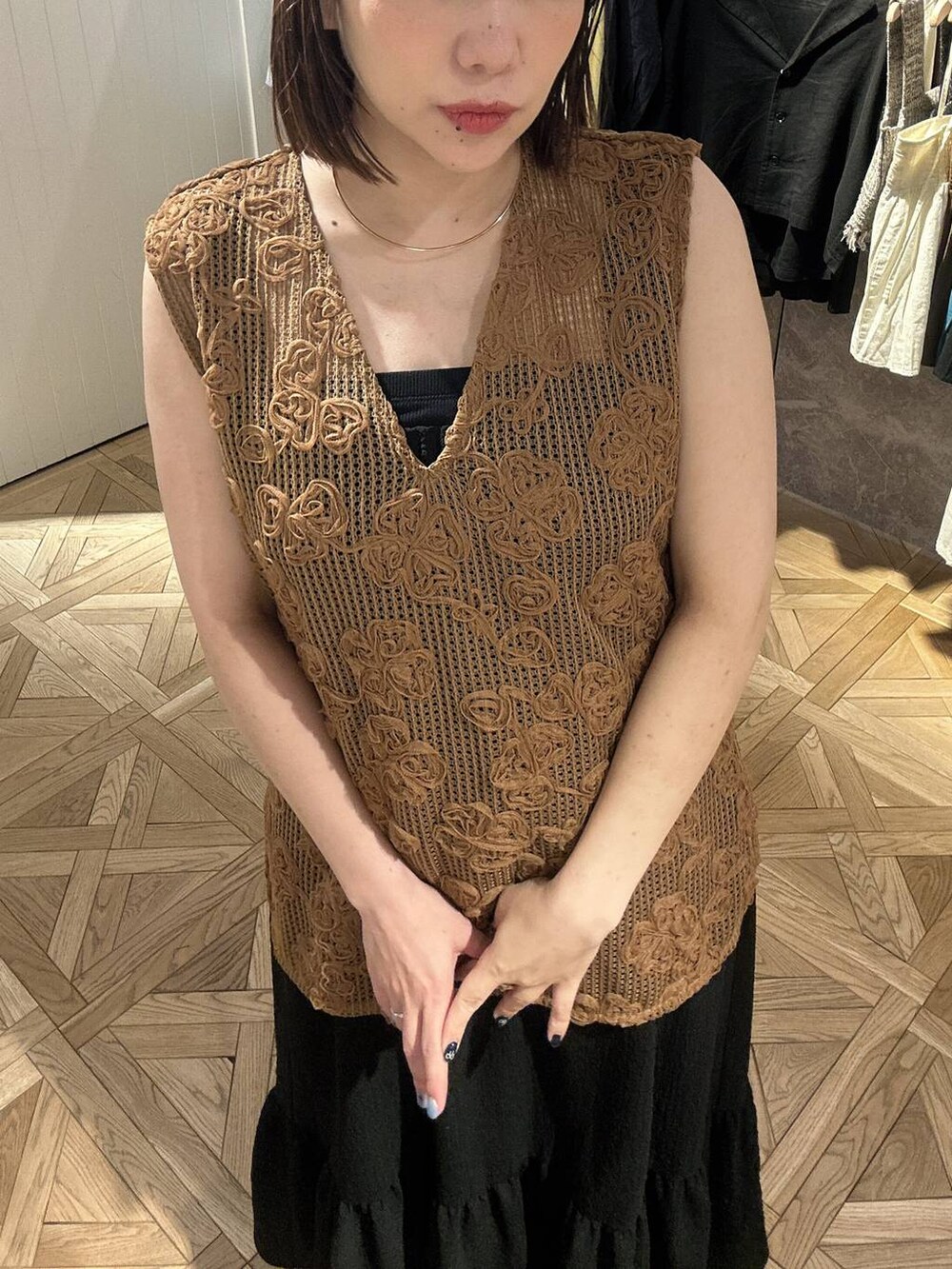 「着痩せ・細見え、カジュアル、体型カバー、ママコーデ、春コーデ、公認インフルエンサー_LOWRYS FARM、高見え、マタニティウェア、LOWRYS FARM、ぽっちゃりスタッフ」｜「LOWRYS FARMのステンレス２ＳＥＴチョーカー 451998（チョーカー、ベージュ系）」を使った、marina  さん（レディース・160cm）の春コーディネートの4枚目の写真