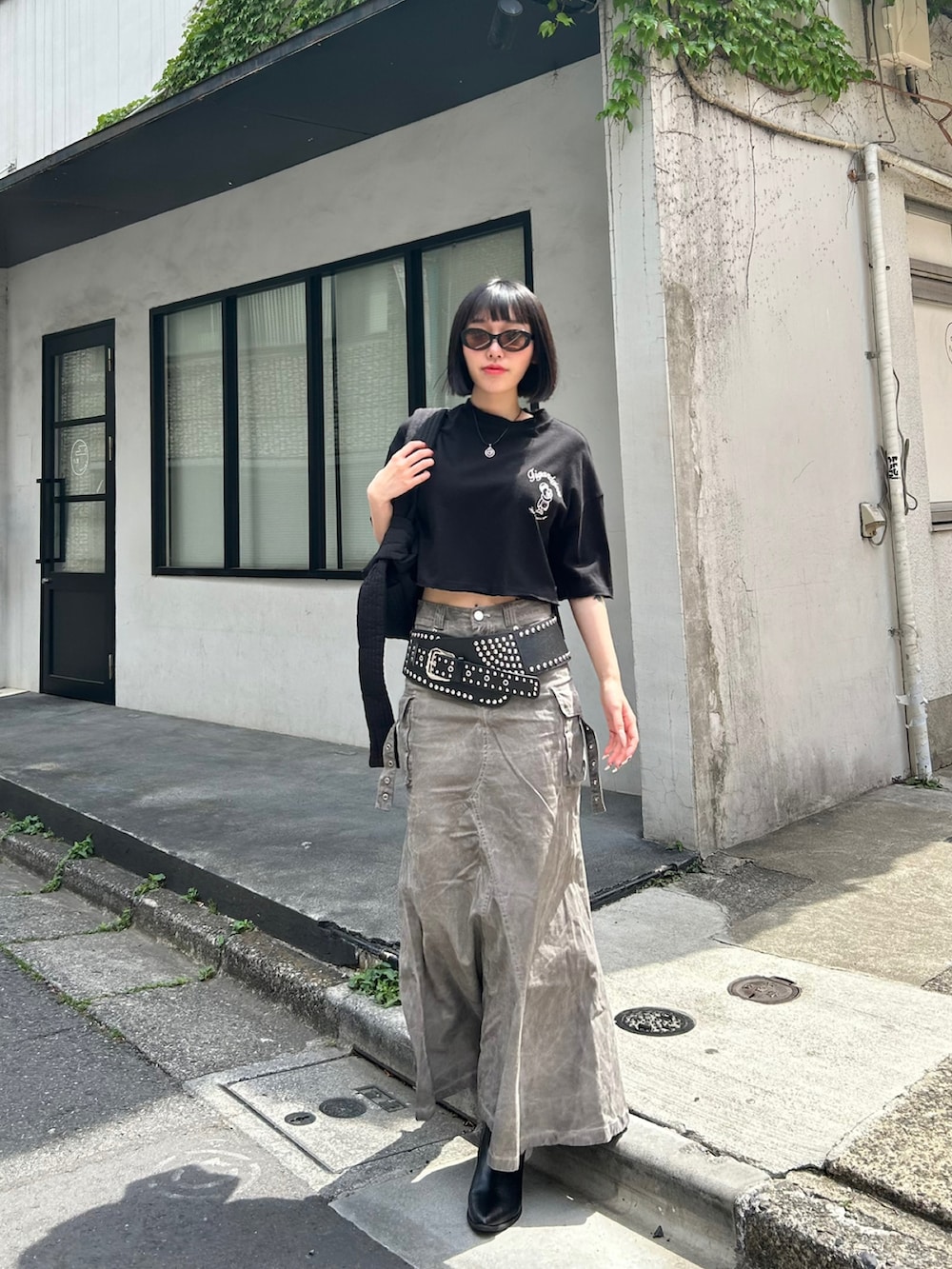 「くまさん、FIG&VIPER、figandviper、フィグアンドヴァイパー(FIG&VIPER)、ootd」｜「FIG&VIPERのBear MID T（Tシャツ/カットソー、ブラック系）」を使った、FIG&VIPER_NOZOHAさん（レディース・165cm）の春コーディネートの2枚目の写真