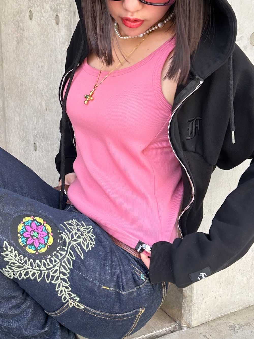 「ピンク、タンクトップ、フィグアンドヴァイパー(FIG&VIPER)、FIG&VIPER、figandviper」｜「FIG&VIPERのカップ付 Basic Liberty タンク（タンクトップ、ピンク系）」を使った、FIG&VIPER_NOZOHAさん（レディース・165cm）の春コーディネートの2枚目の写真