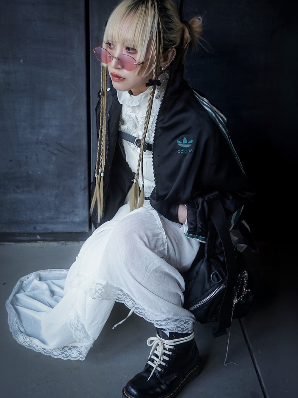 「ワンピース、古着、古着MIX、スポーツミックス、adidas、トラックジャケット、ジャージ、フリルトップス、春コーデ、カジュアルガーリー、春めき満開コーデ、キャミワンピ、ホワイト、レイヤードスタイル、Dr.Martens」｜「adidasのサテントラックトップ [SATIN TRACK TOP] オリジナルス（ジャージ、ブラック系）」を使った、MISUZUさん（レディース・150cm）の春コーディネートの2枚目の写真