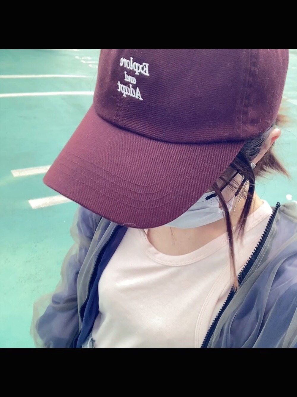 「春夏コーデ、シアートップス、シースルートップス、シースルー、MA-1、レイヤードスタイル、レイヤード、バレエコア、デニム、デニムパンツ、キャップ、パステルカラー、アウトドアスタイル、韓国ファッション、ootd」｜「しまむらのカーキとネイビーのチュールが重なってます♡（MA-1、グリーン系）」を使った、mikaさん（レディース・155cm）の春コーディネートの5枚目の写真